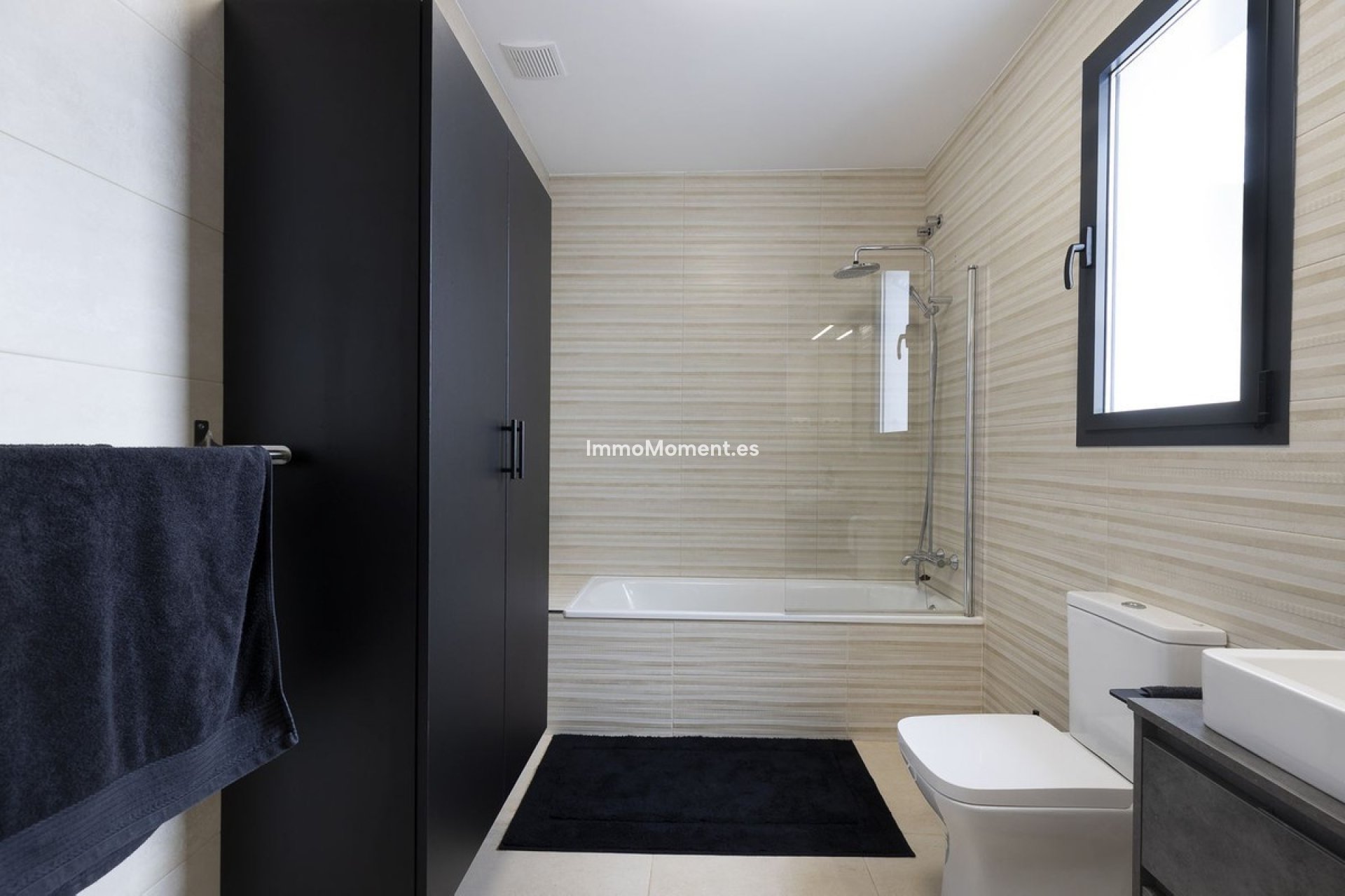 Resale - Villa - Inland  - Coín