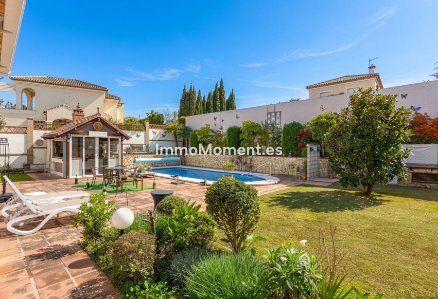 Resale - Villa - Inland  - Coín