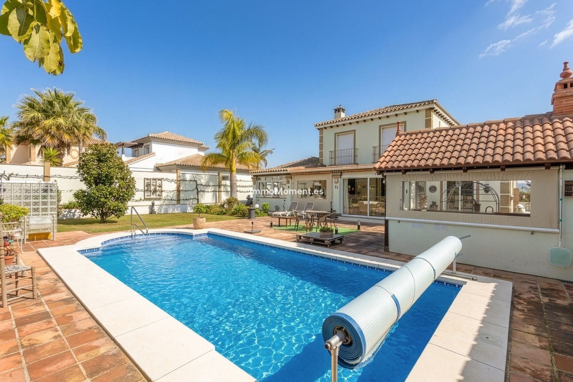 Resale - Villa - Inland  - Coín