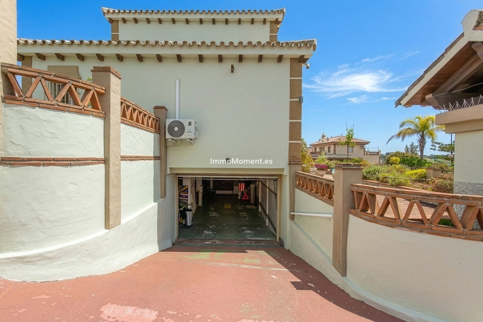 Resale - Villa - Inland  - Coín