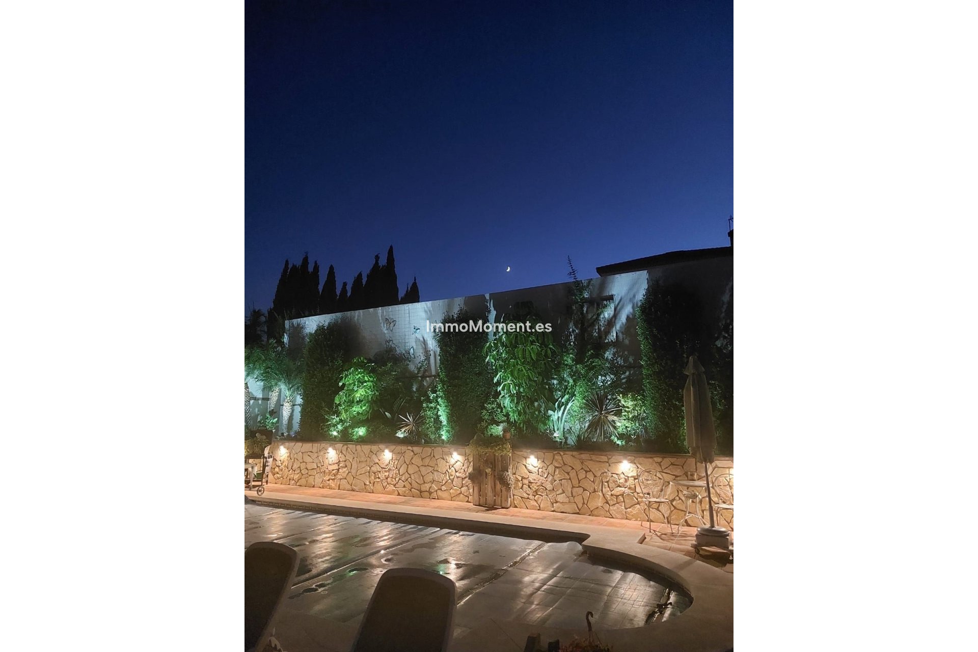 Resale - Villa - Inland  - Coín