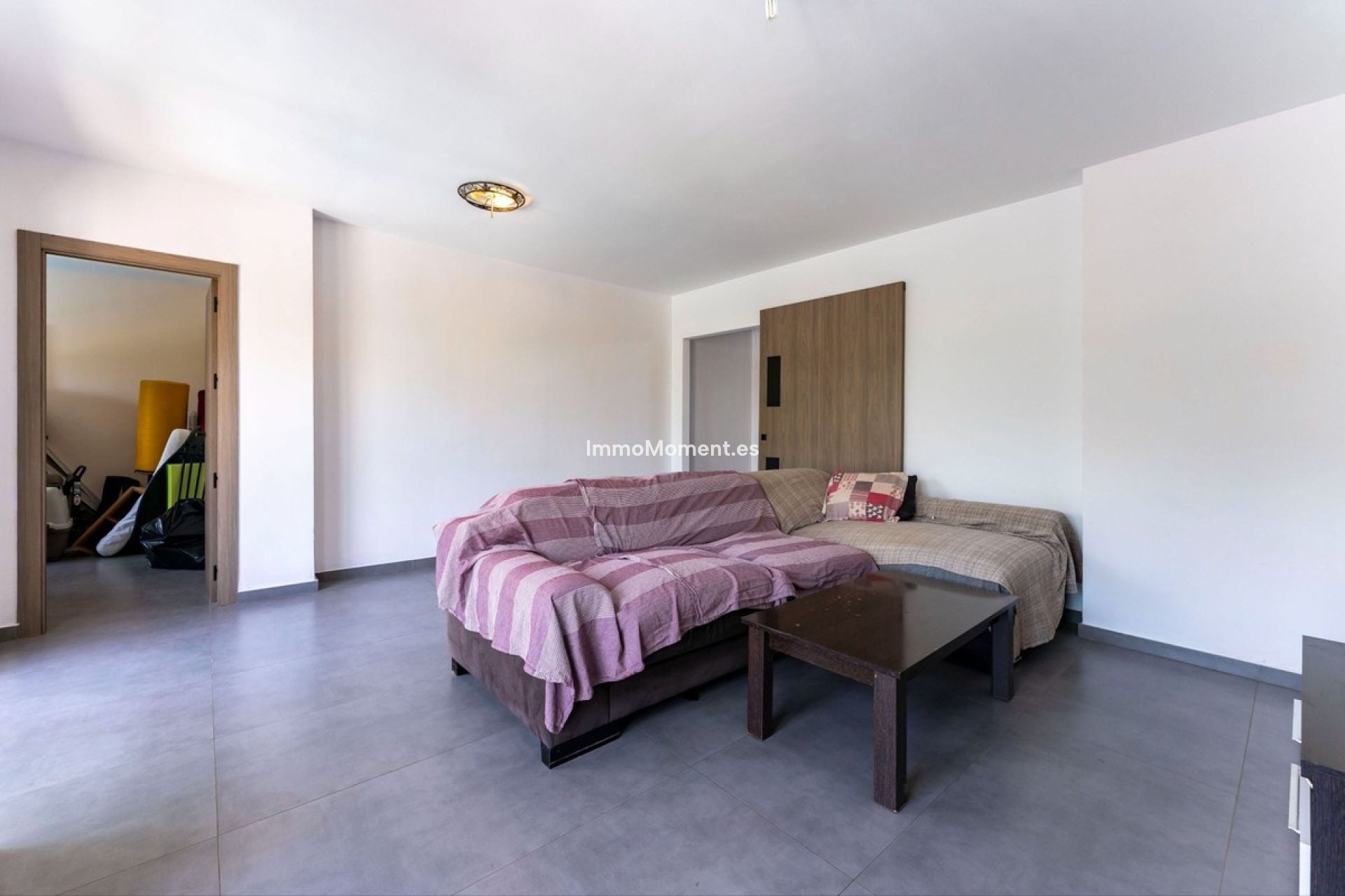 Resale - Villa - Inland  - Coín