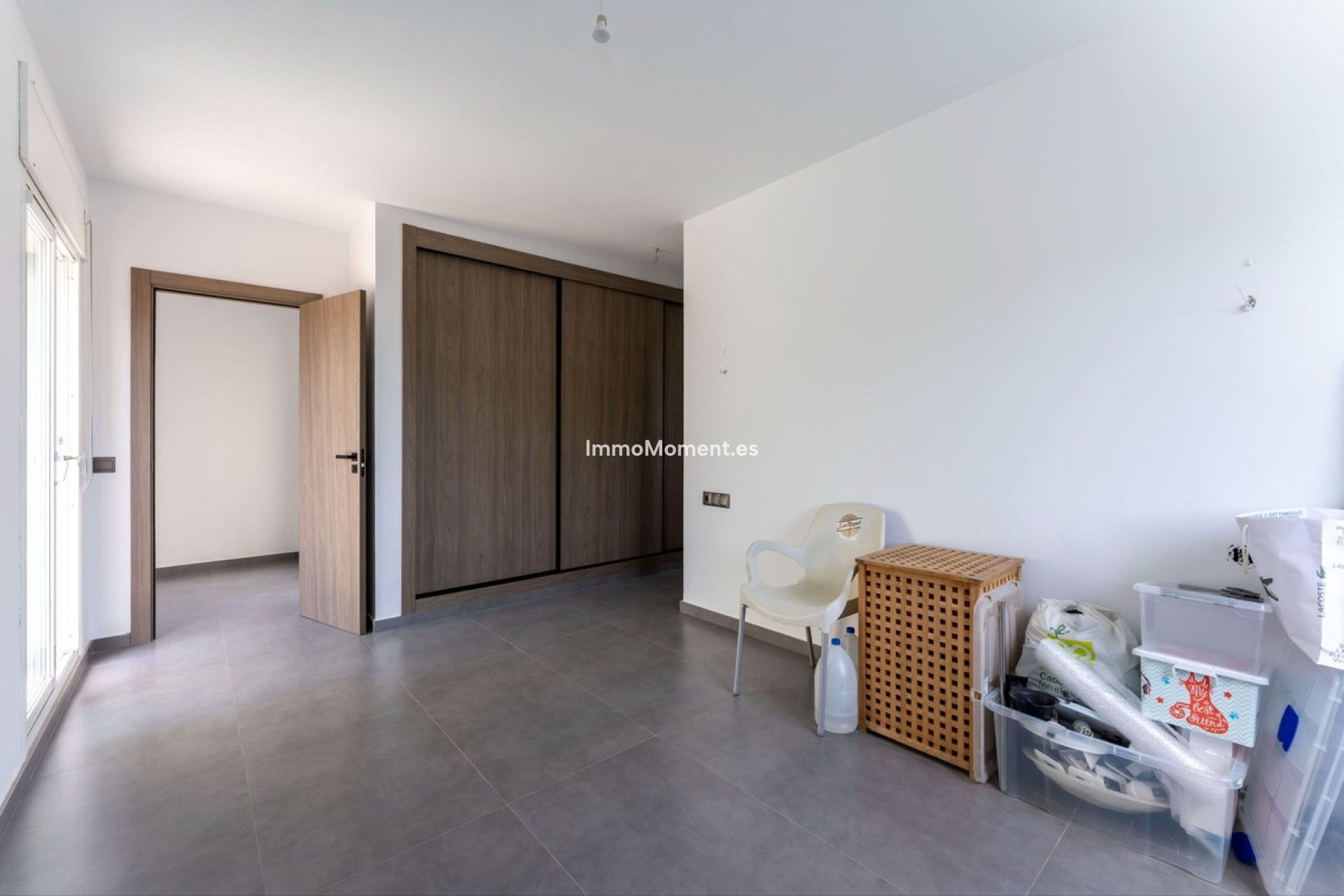 Resale - Villa - Inland  - Coín