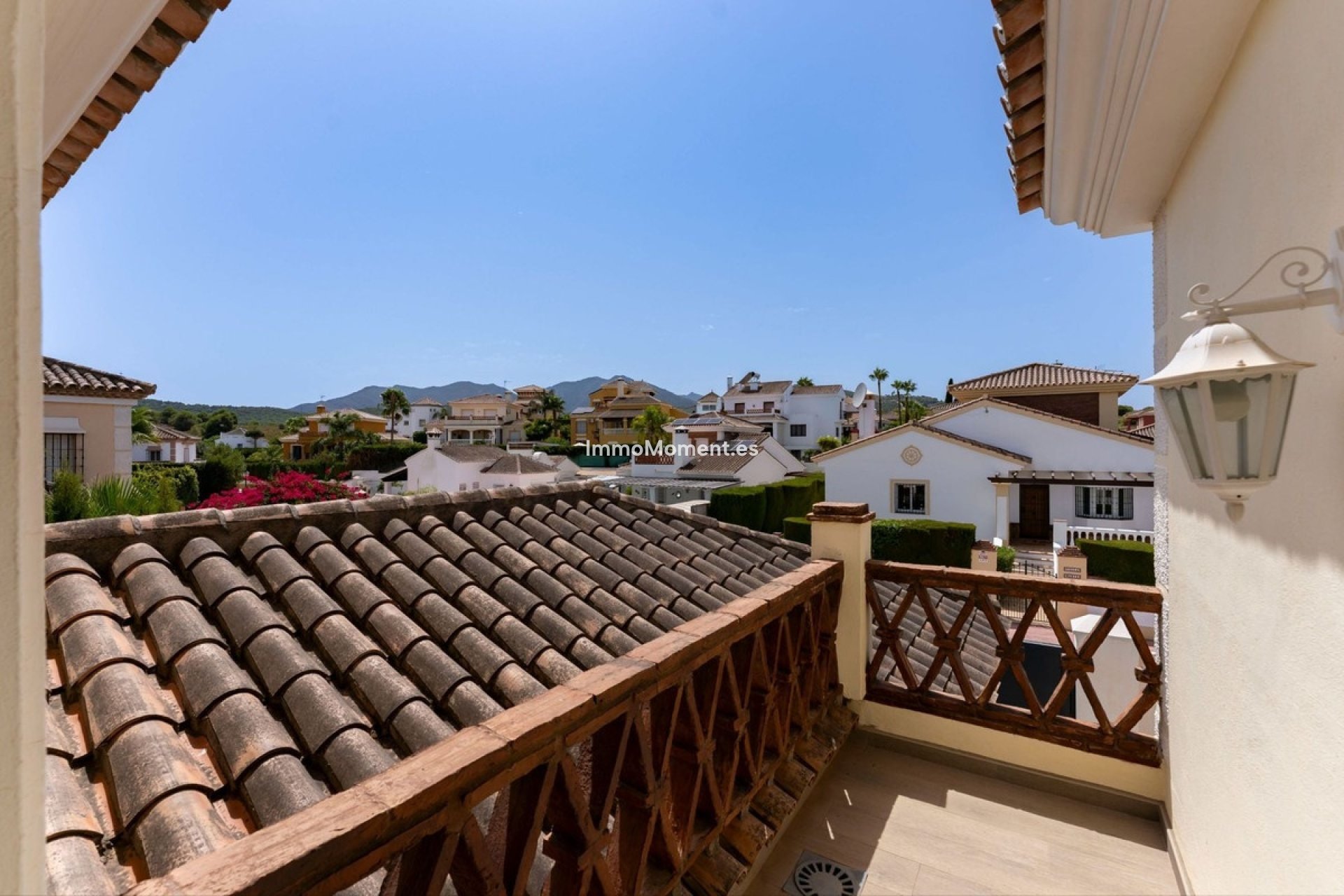 Resale - Villa - Inland  - Coín