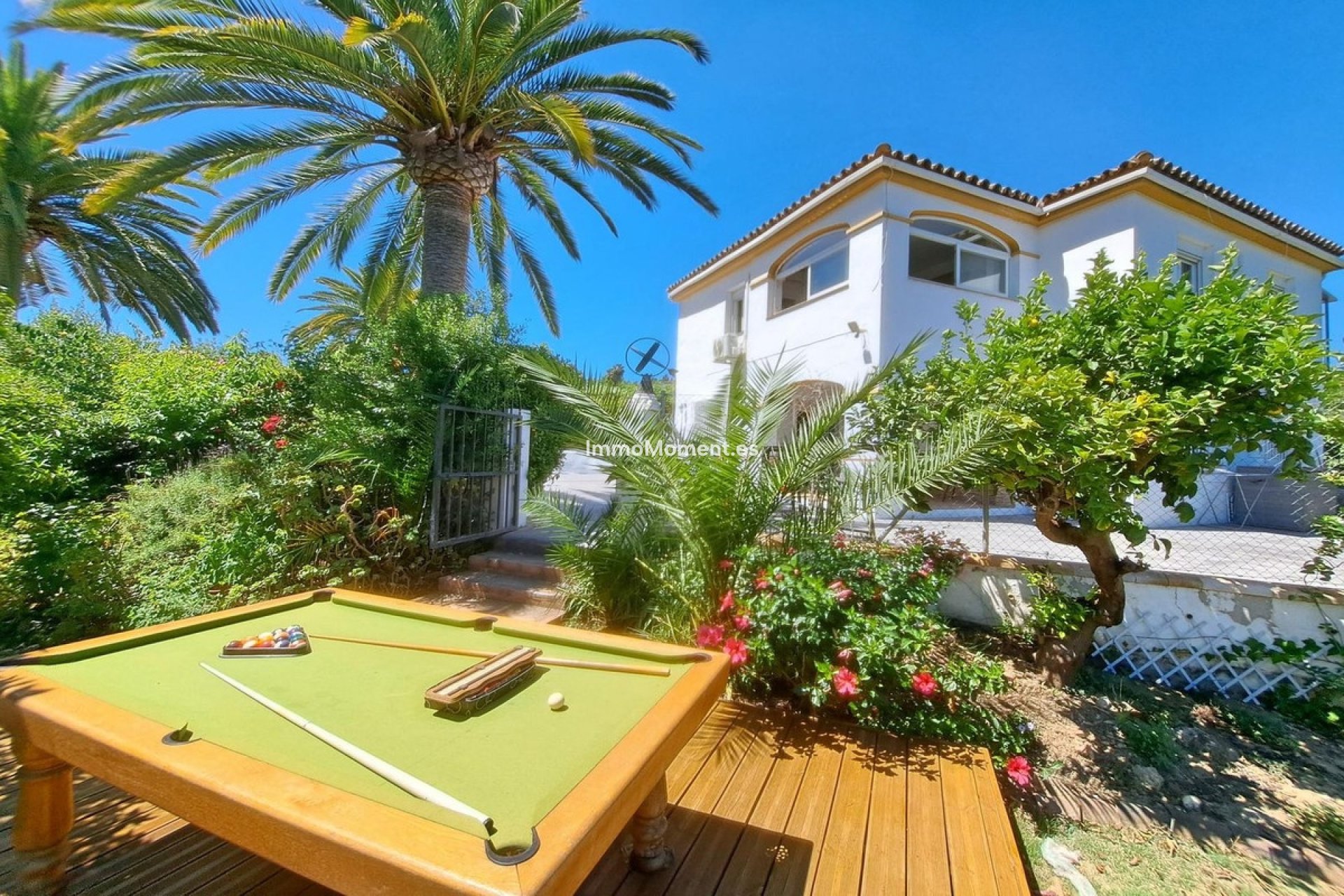 Resale - Villa - Inland  - Coín