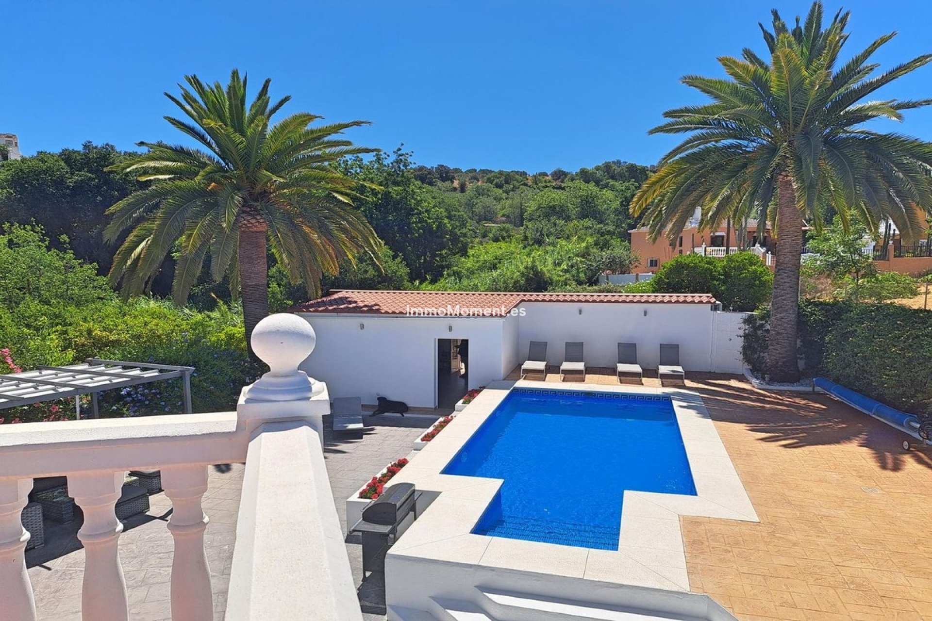 Resale - Villa - Inland  - Coín