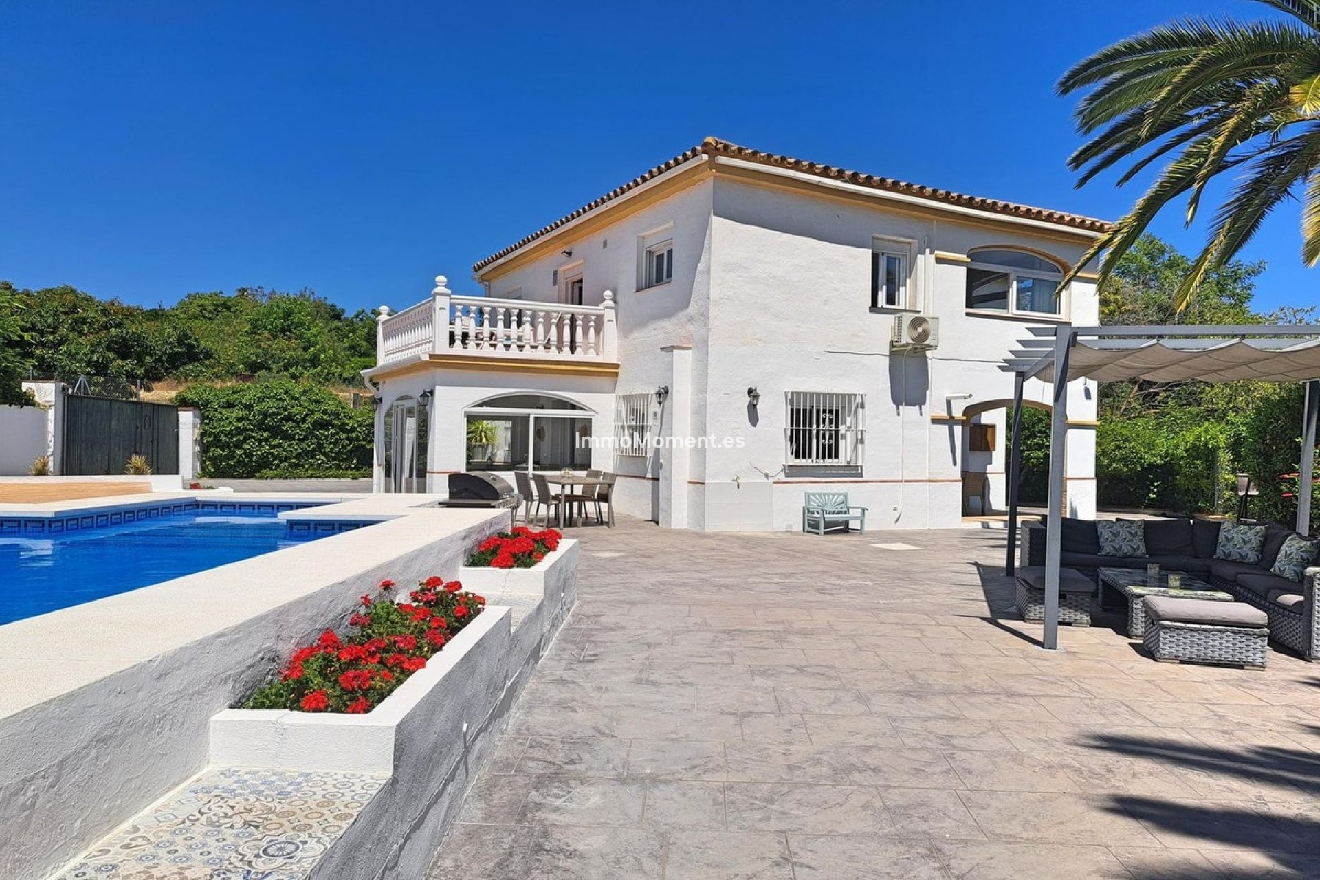 Resale - Villa - Inland  - Coín