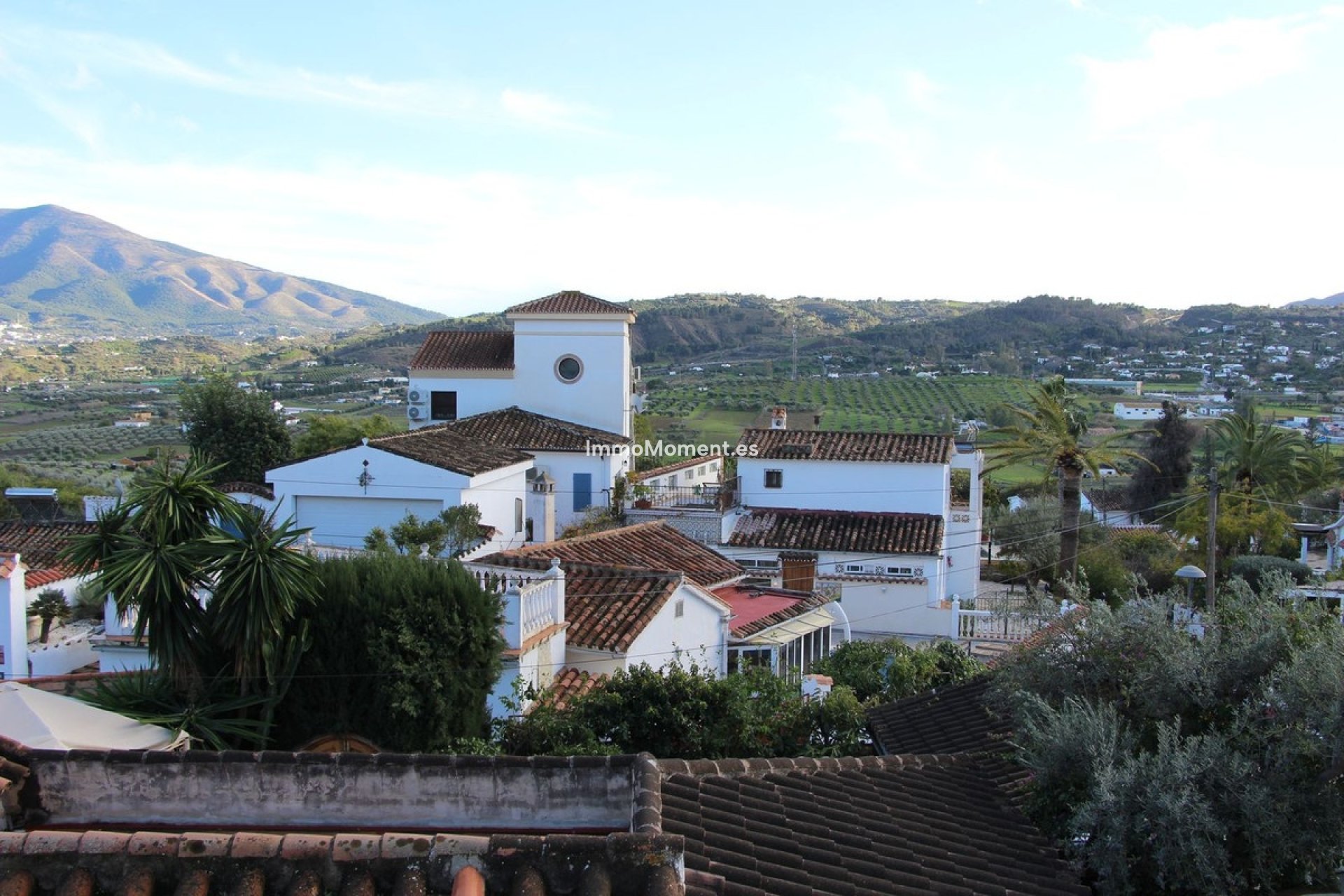 Resale - Villa - Inland  - Coín