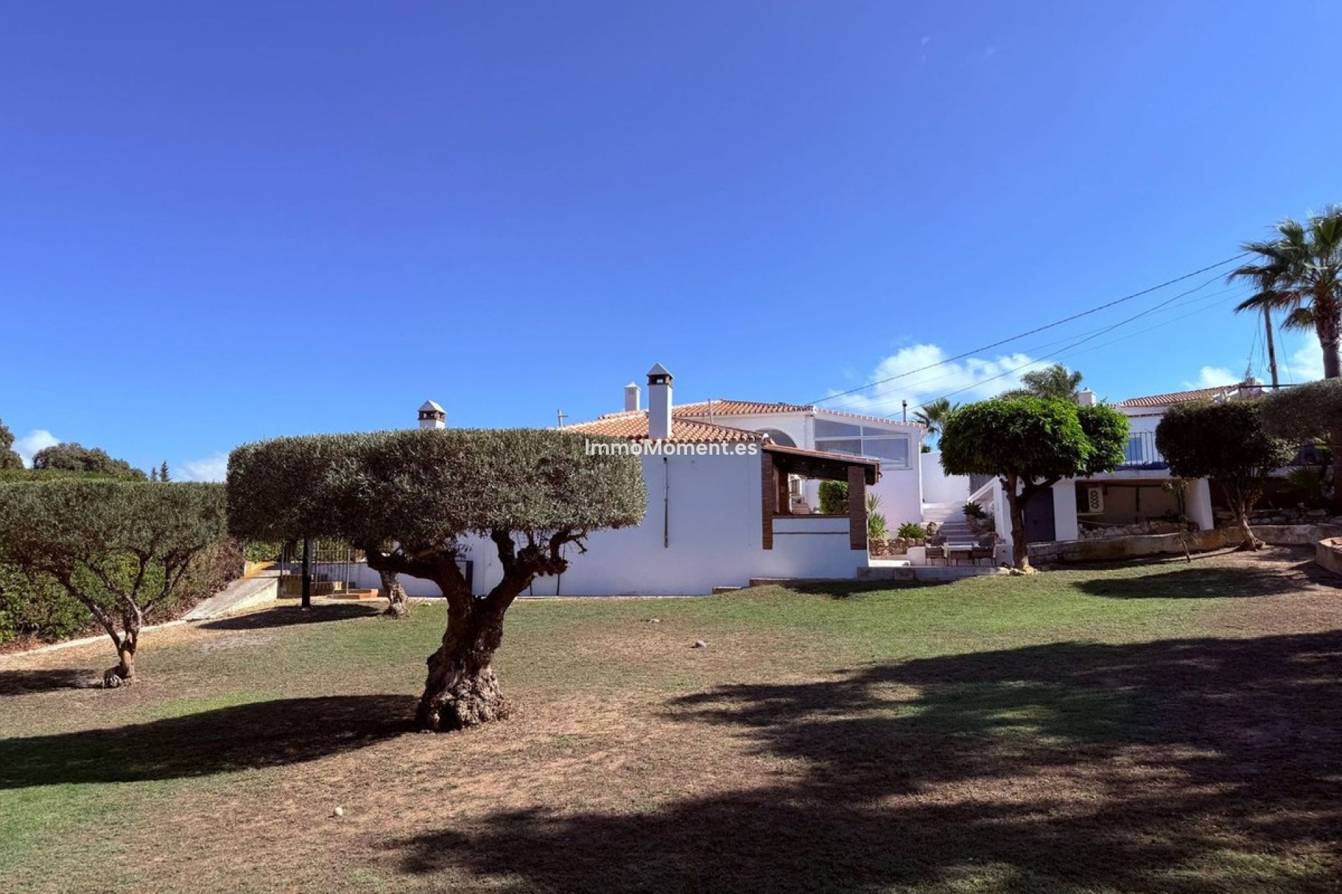 Resale - Villa - Inland  - Coín