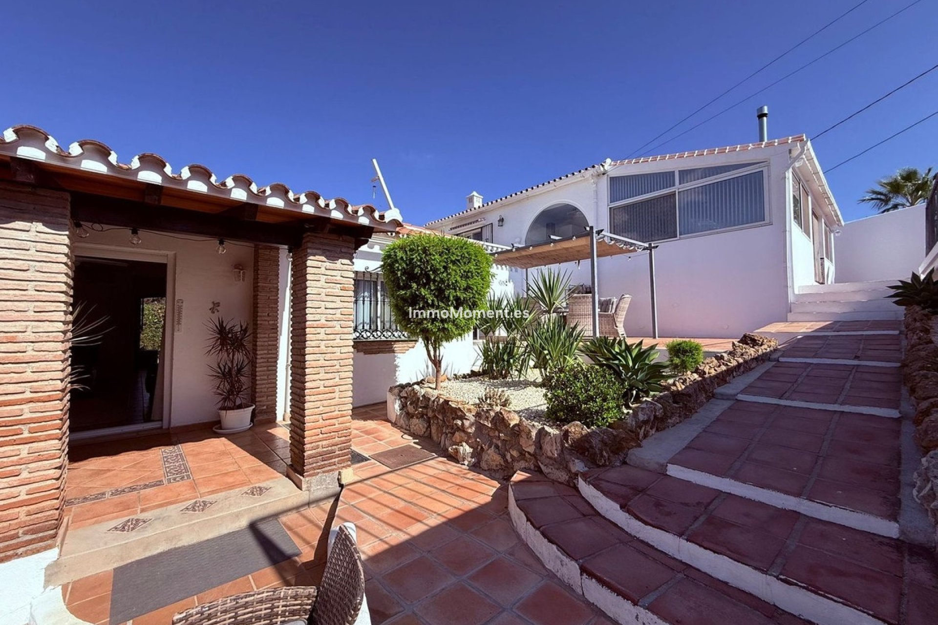 Resale - Villa - Inland  - Coín