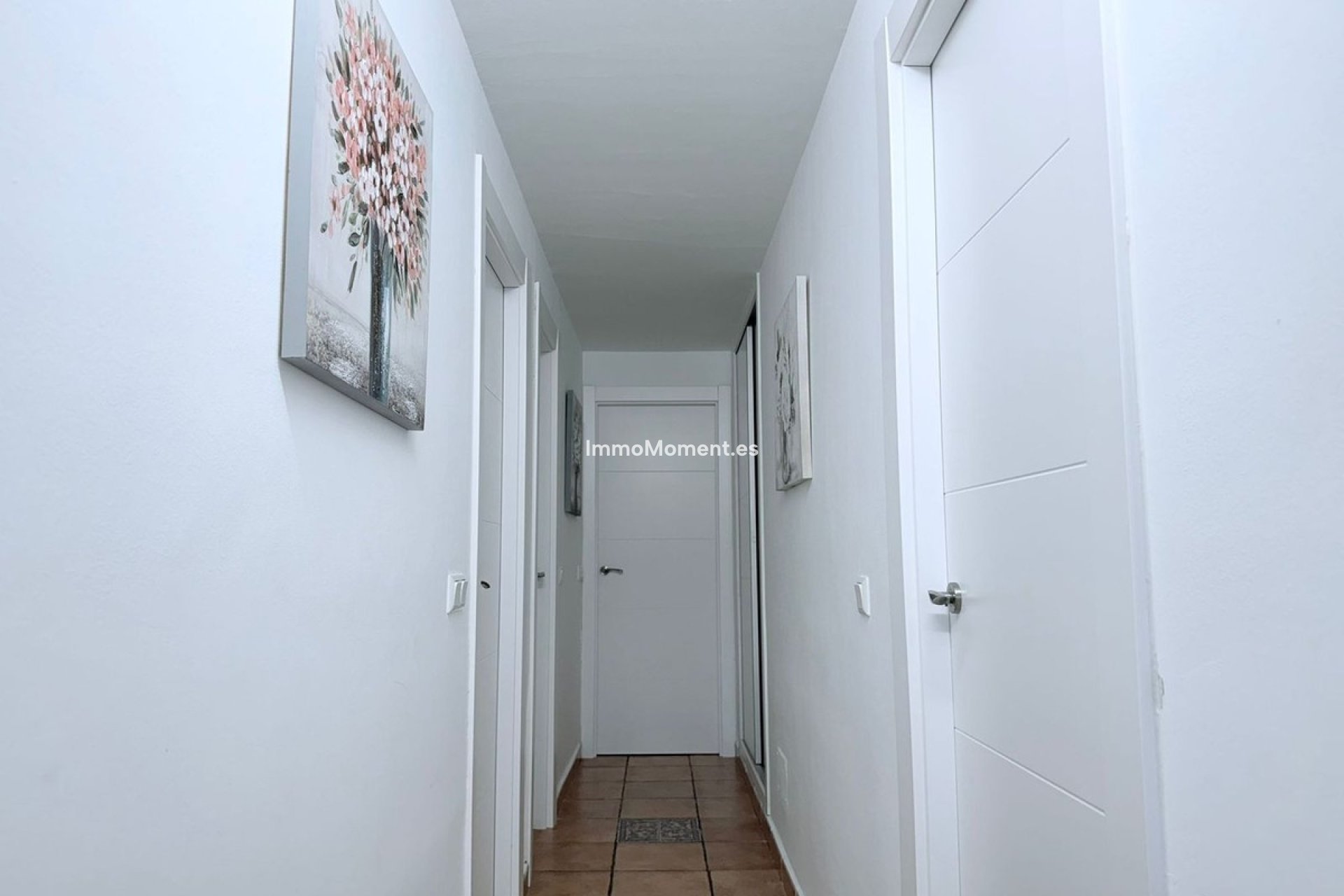 Resale - Villa - Inland  - Coín