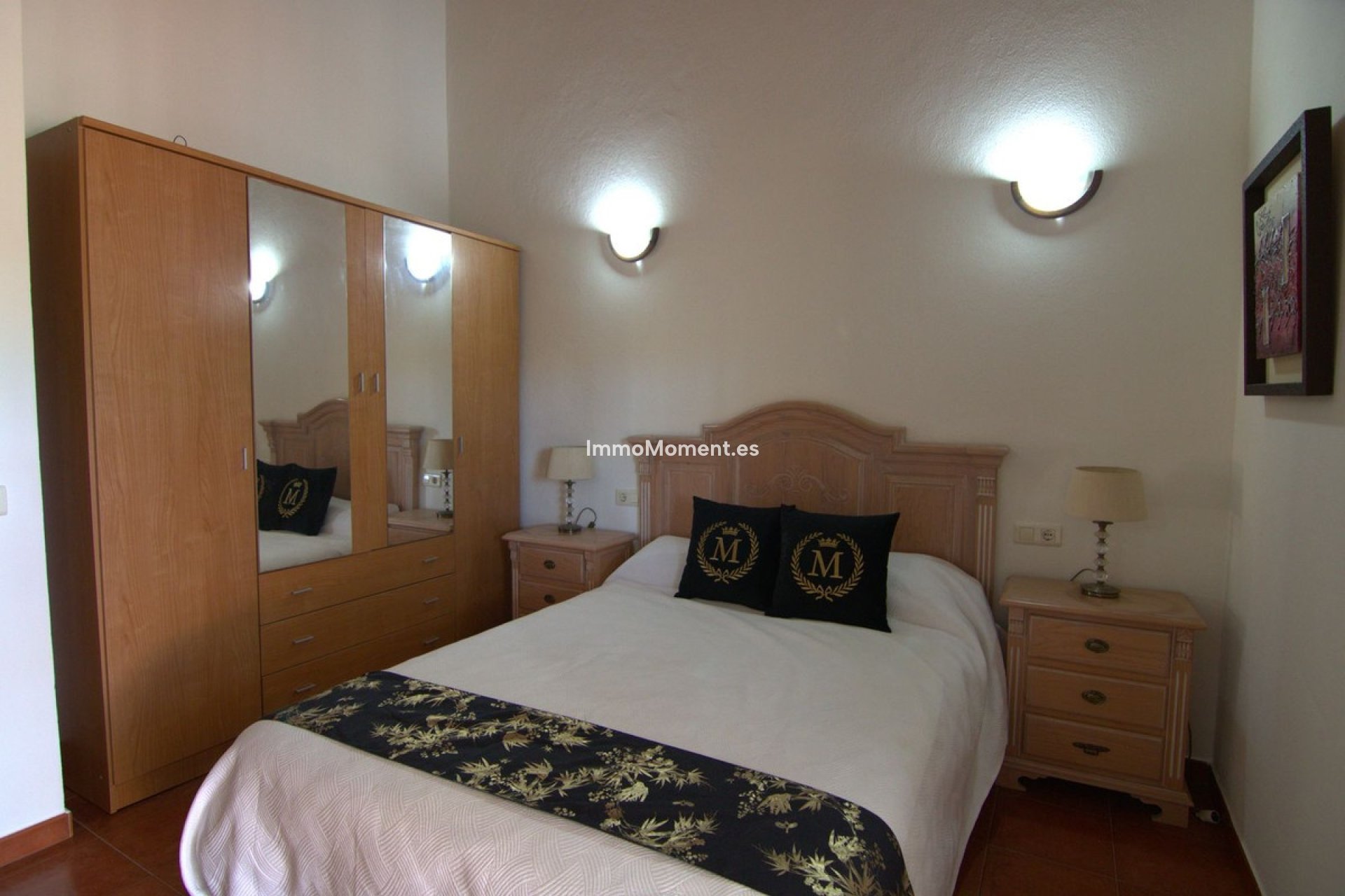 Resale - Villa - Inland  - Coín