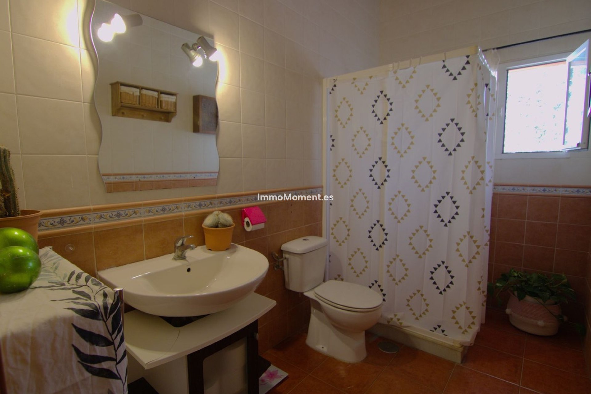 Resale - Villa - Inland  - Coín