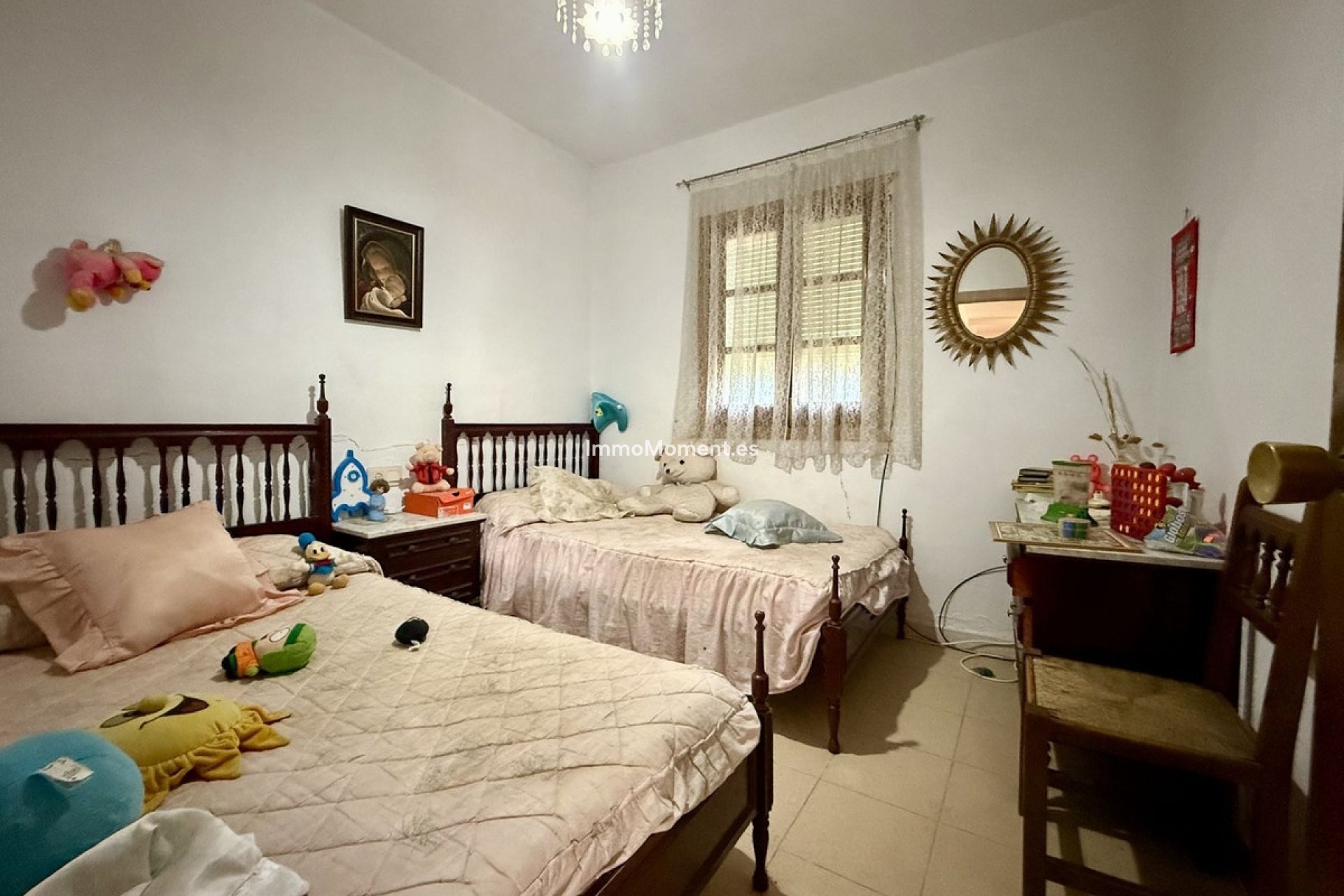 Resale - Villa - Inland  - Coín