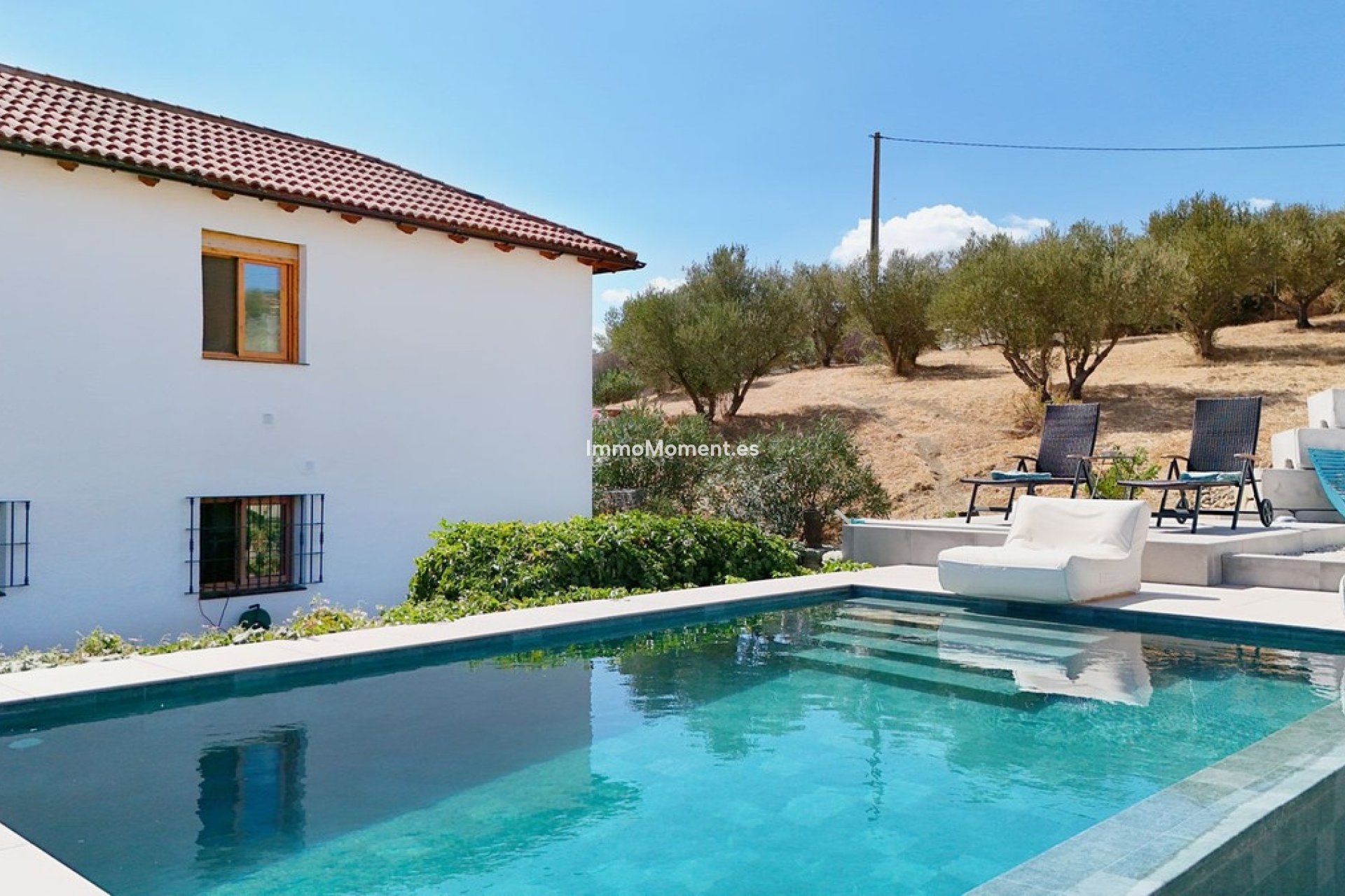 Resale - Villa - Inland  - Coín