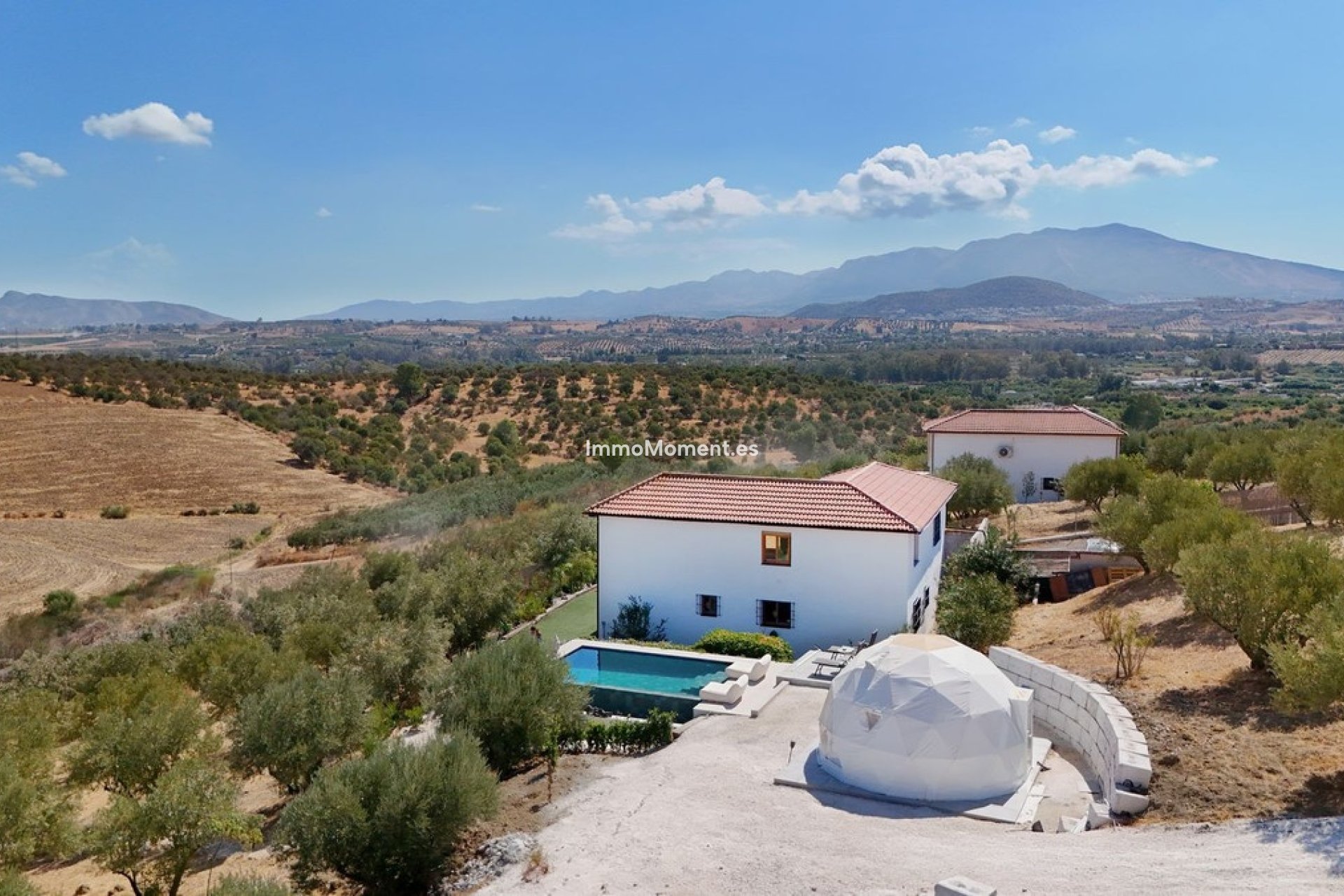 Resale - Villa - Inland  - Coín