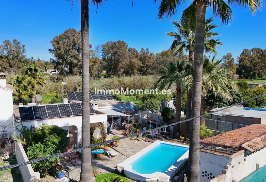 Resale - Villa - Inland  - Coín