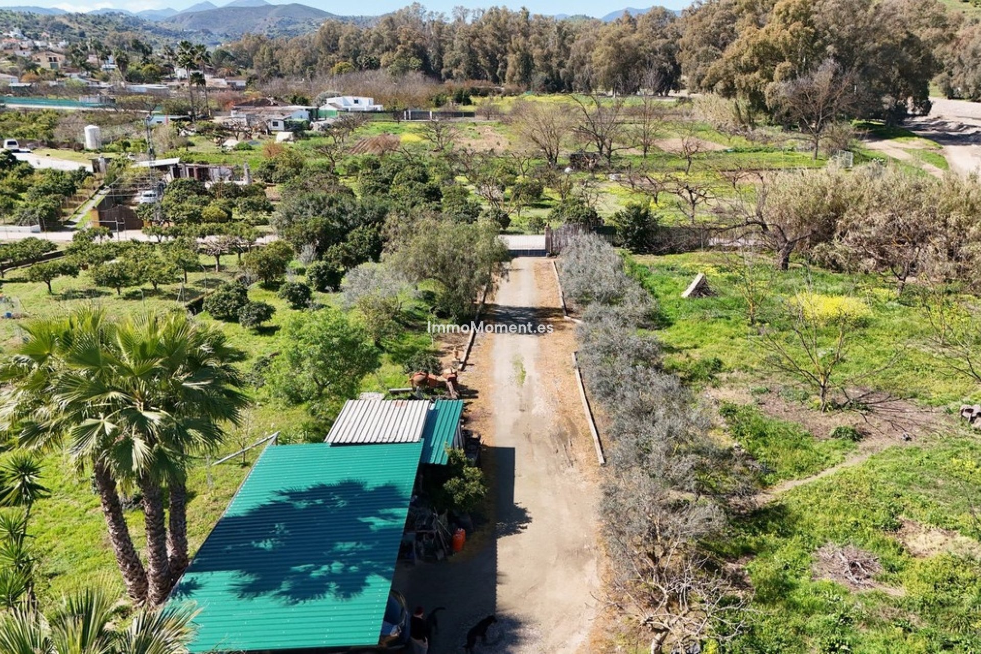 Resale - Villa - Inland  - Coín