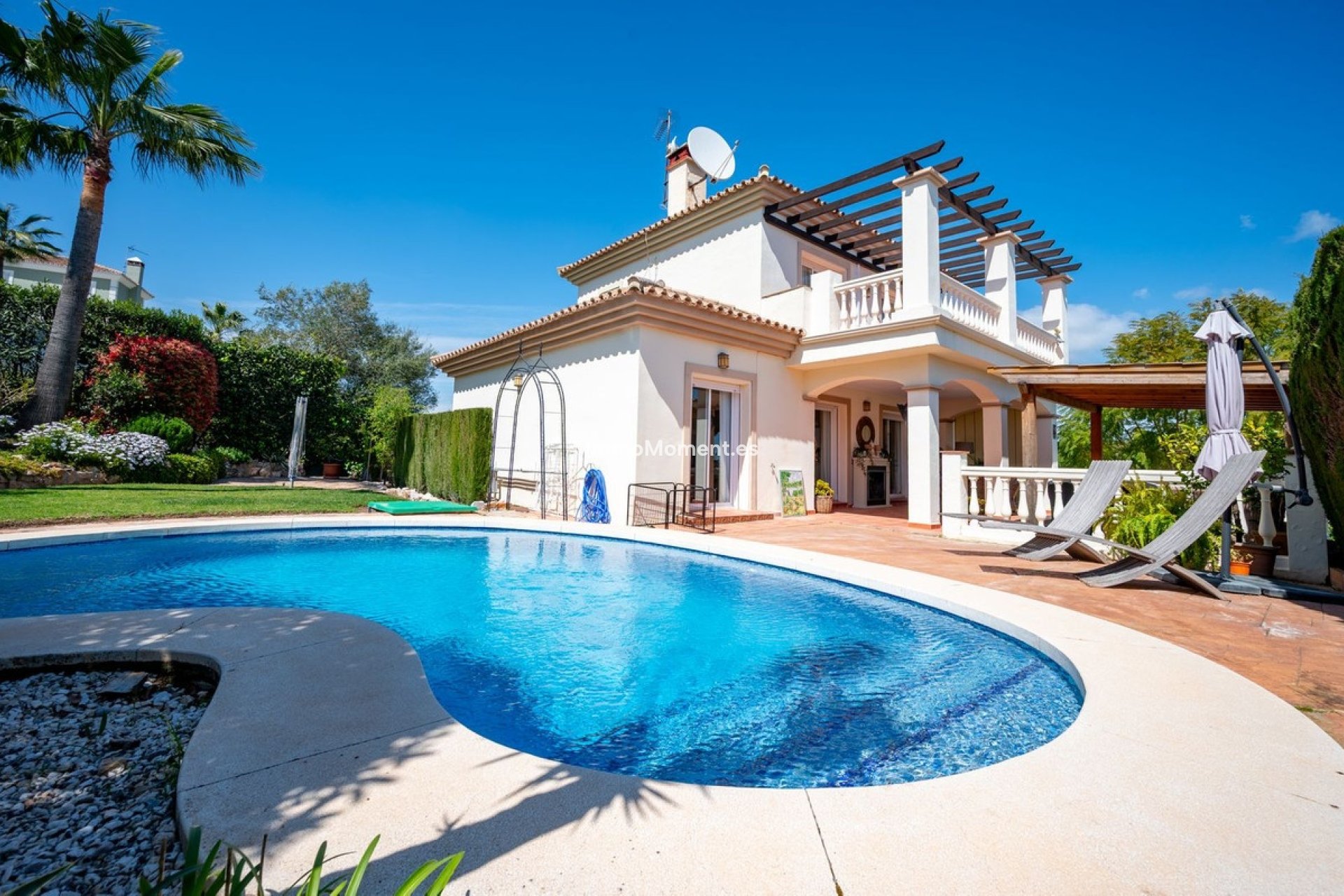 Resale - Villa - Inland  - Coín