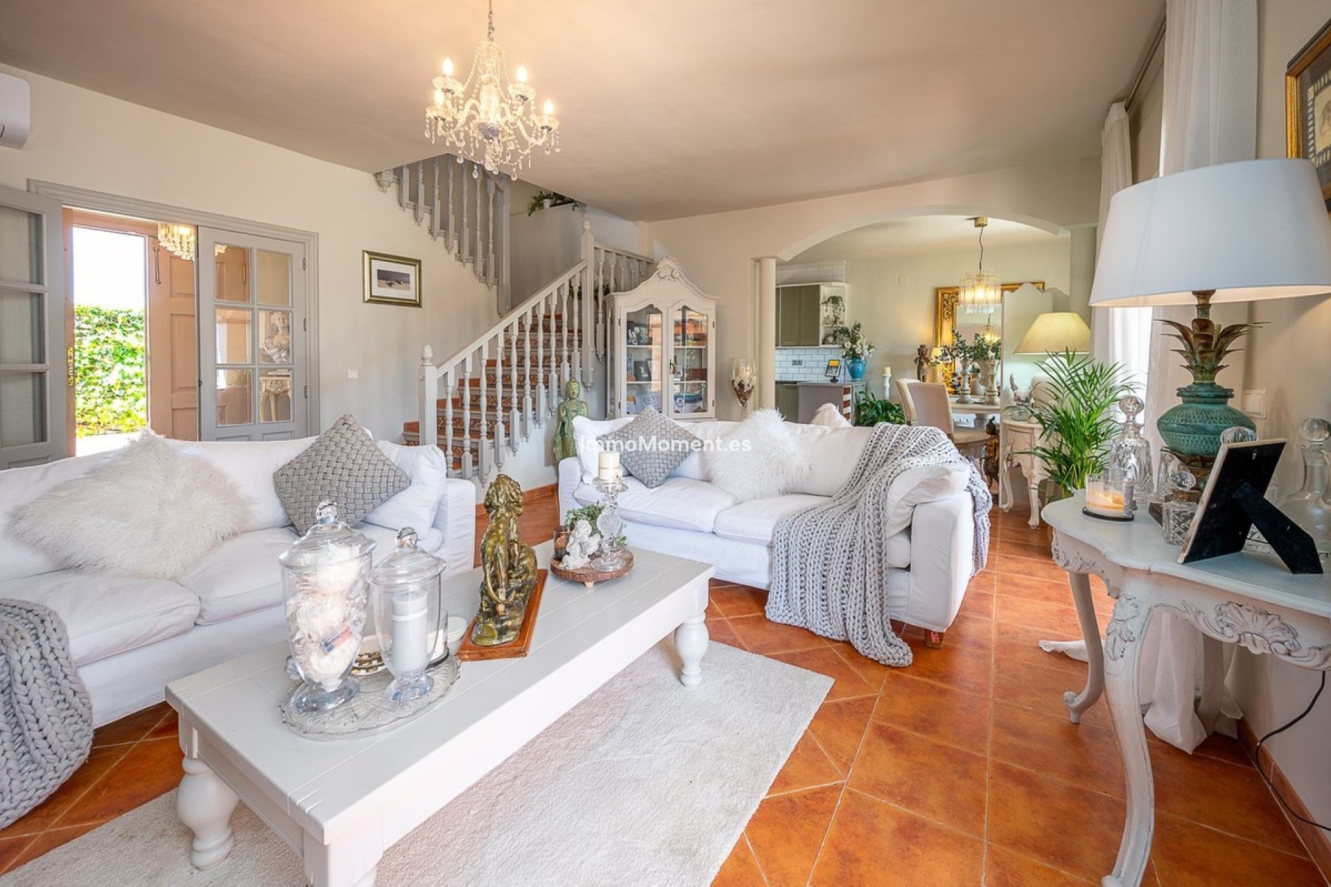 Resale - Villa - Inland  - Coín