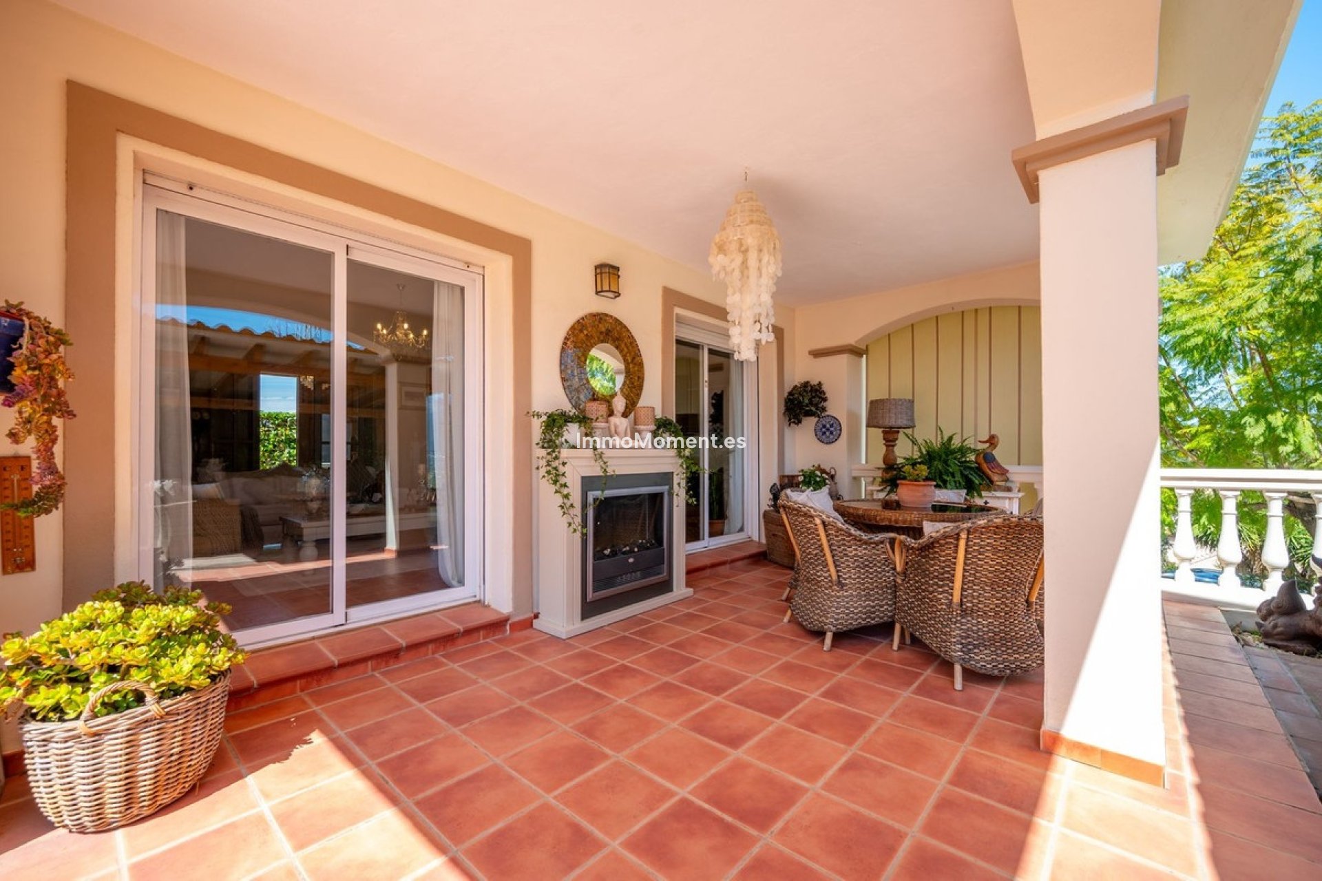 Resale - Villa - Inland  - Coín