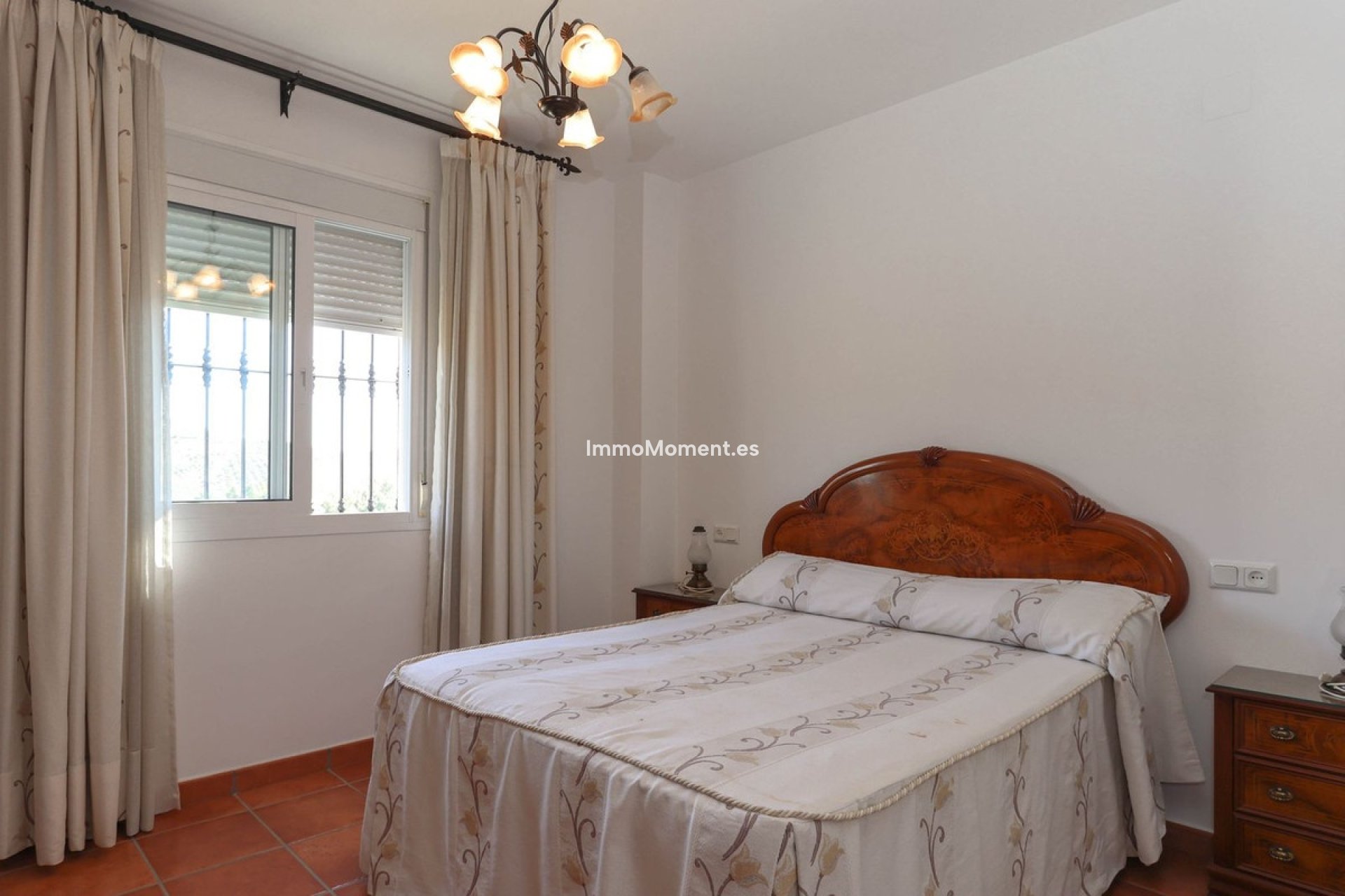 Resale - Villa - Inland  - Guaro