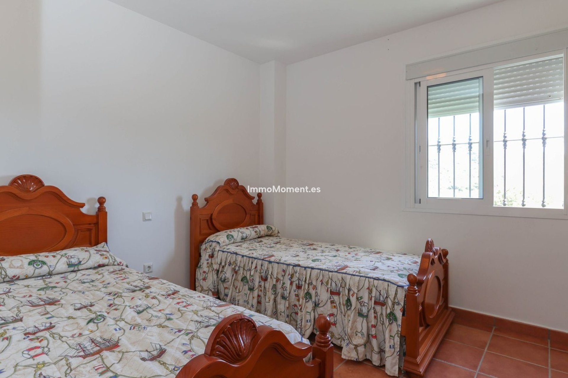 Resale - Villa - Inland  - Guaro