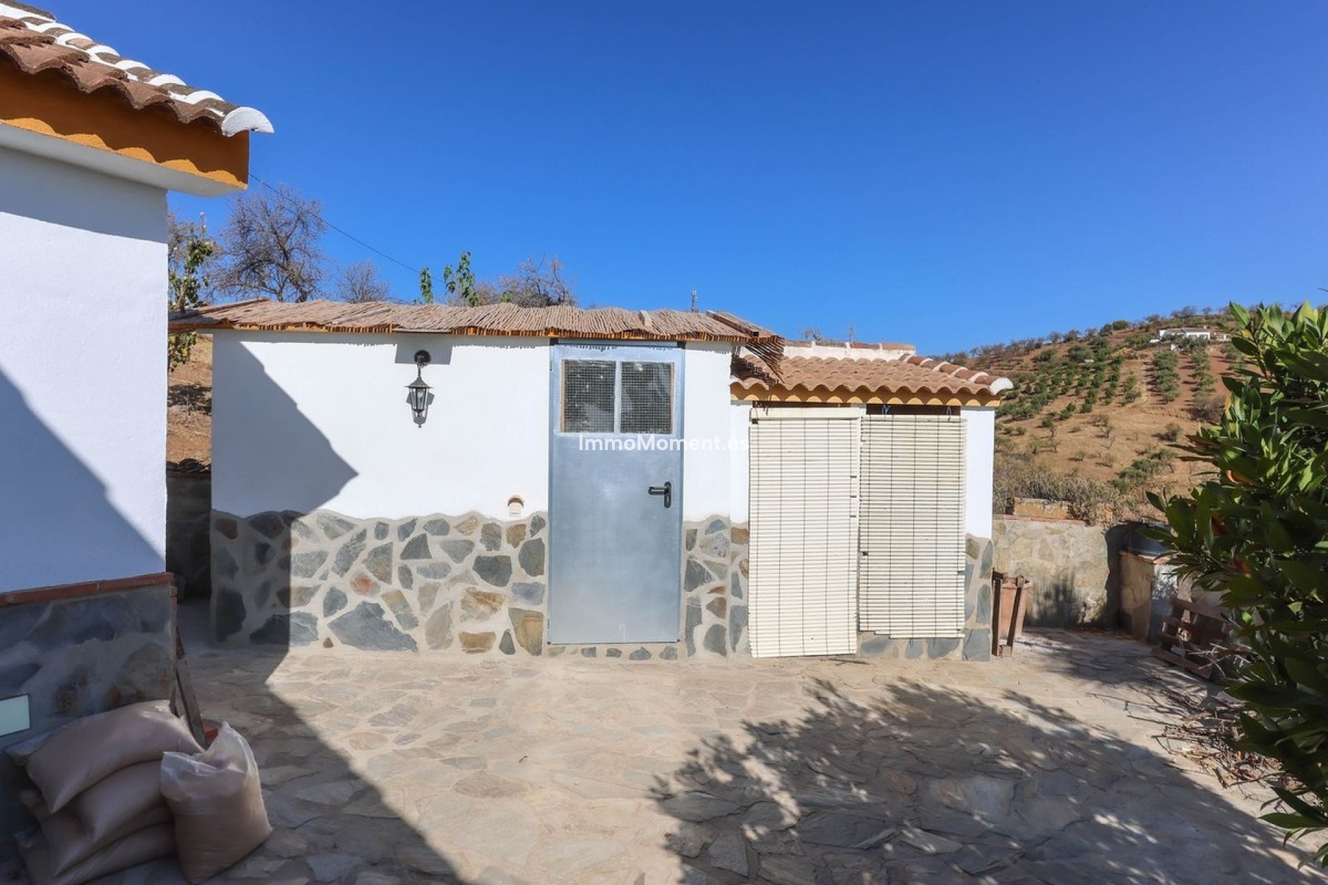 Resale - Villa - Inland  - Guaro