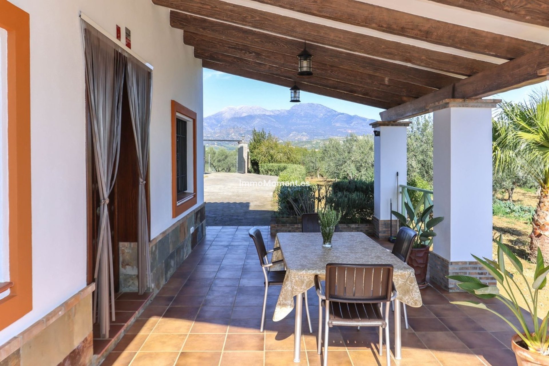 Resale - Villa - Inland  - Guaro