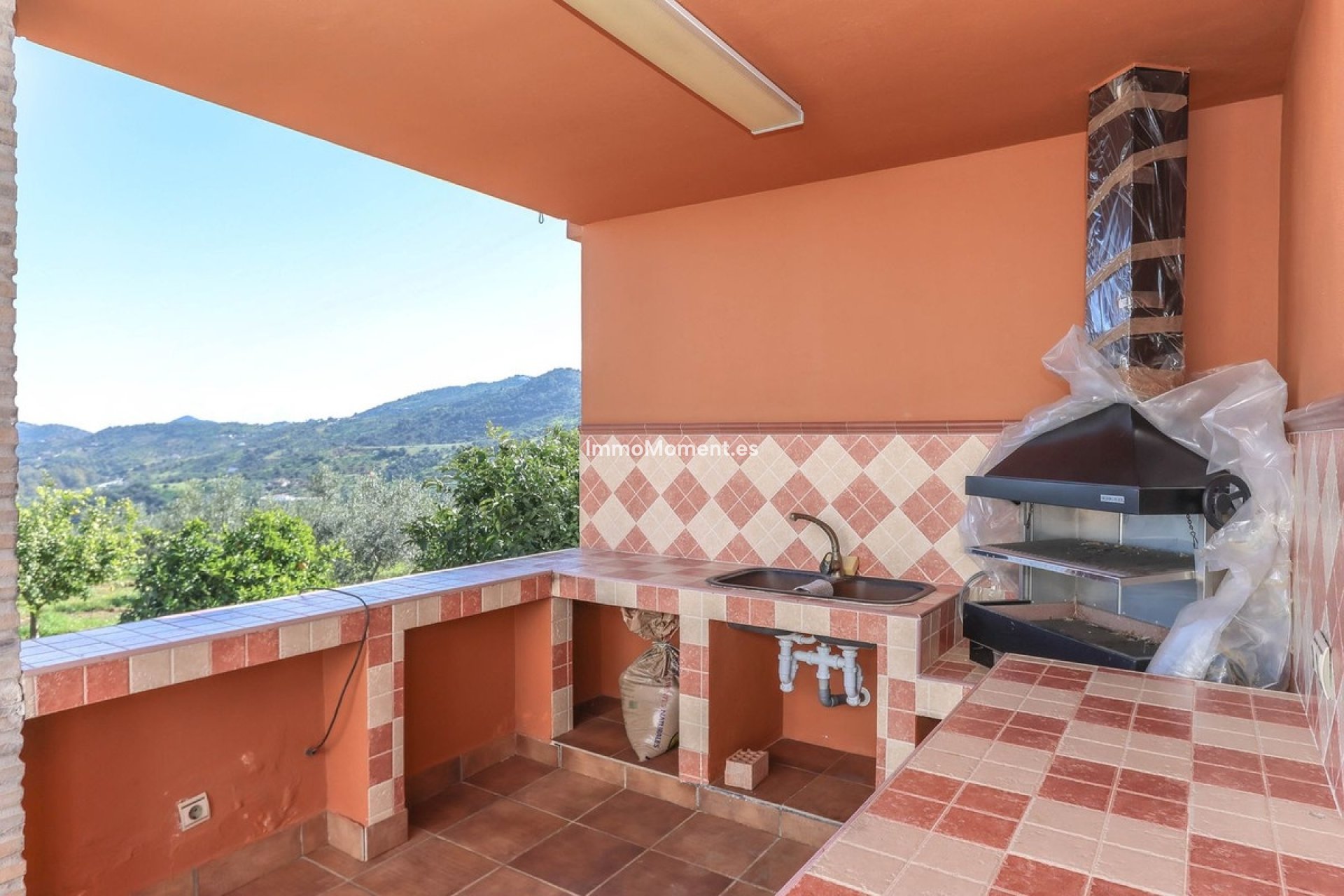 Resale - Villa - Inland  - Guaro