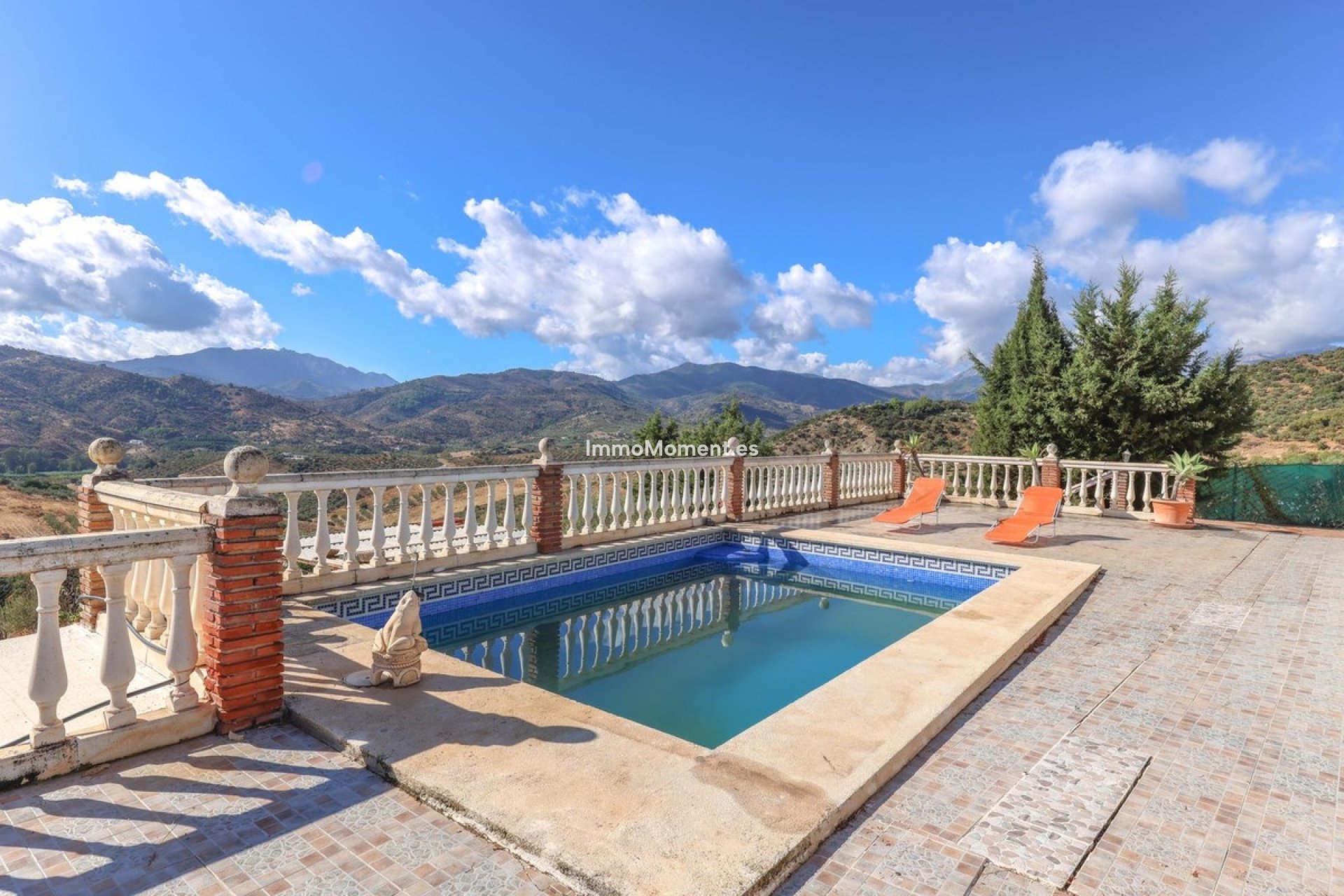 Resale - Villa - Inland  - Guaro