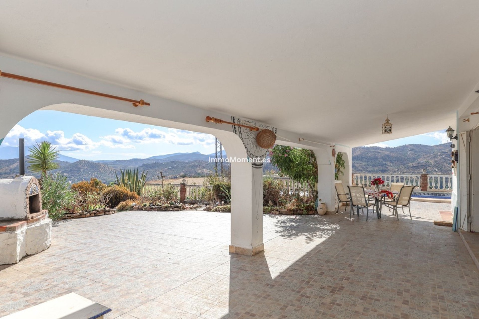 Resale - Villa - Inland  - Guaro