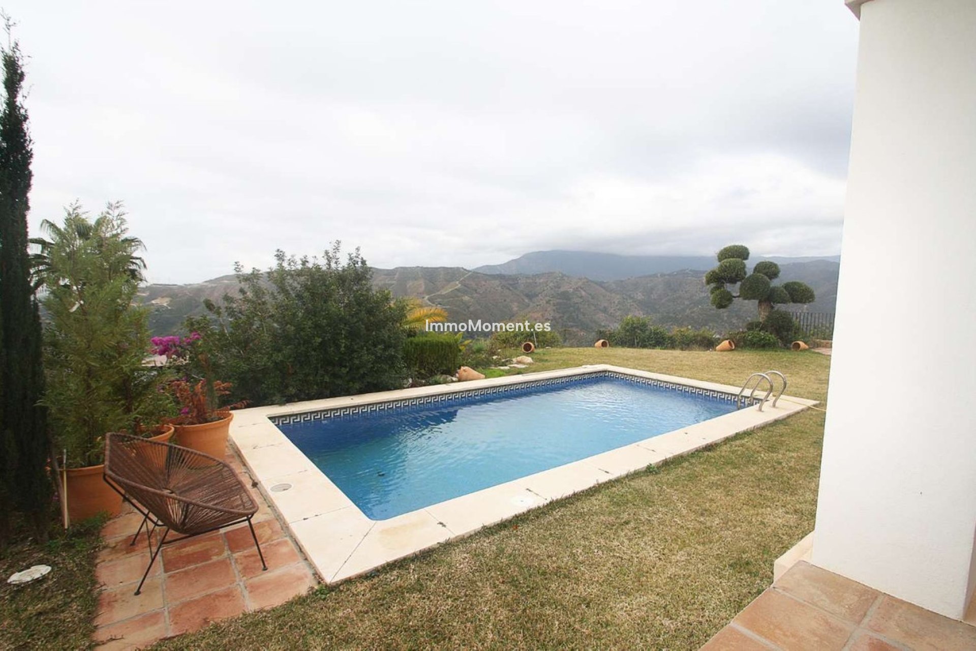 Resale - Villa - Inland  - Istán