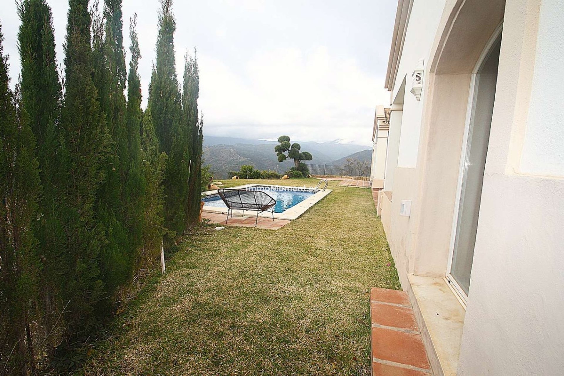 Resale - Villa - Inland  - Istán