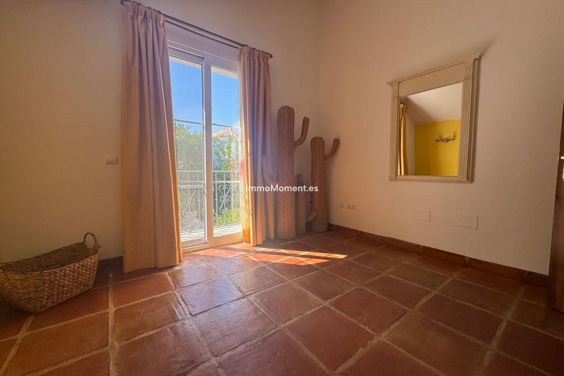 Resale - Villa - Inland  - Istán