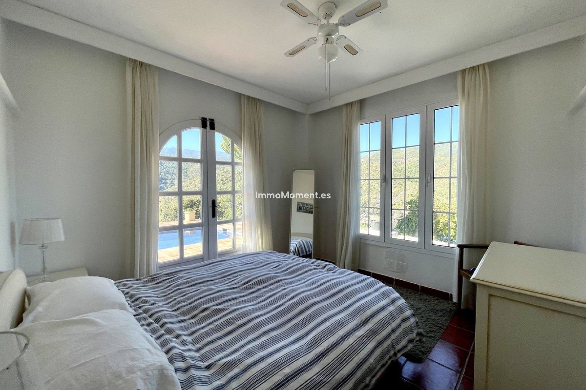 Resale - Villa - Inland  - Istán