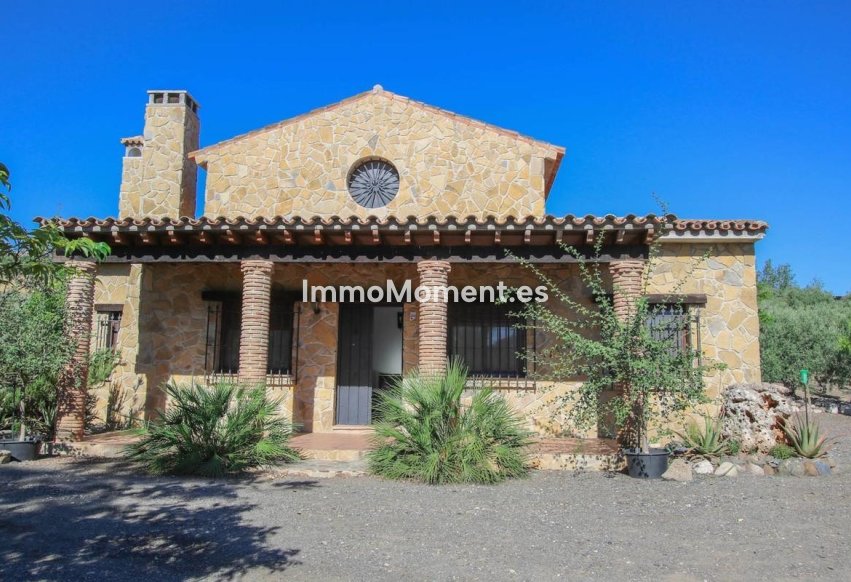 Resale - Villa - Inland  - Pizarra