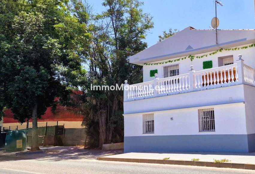 Resale - Villa - Málaga - Campanillas