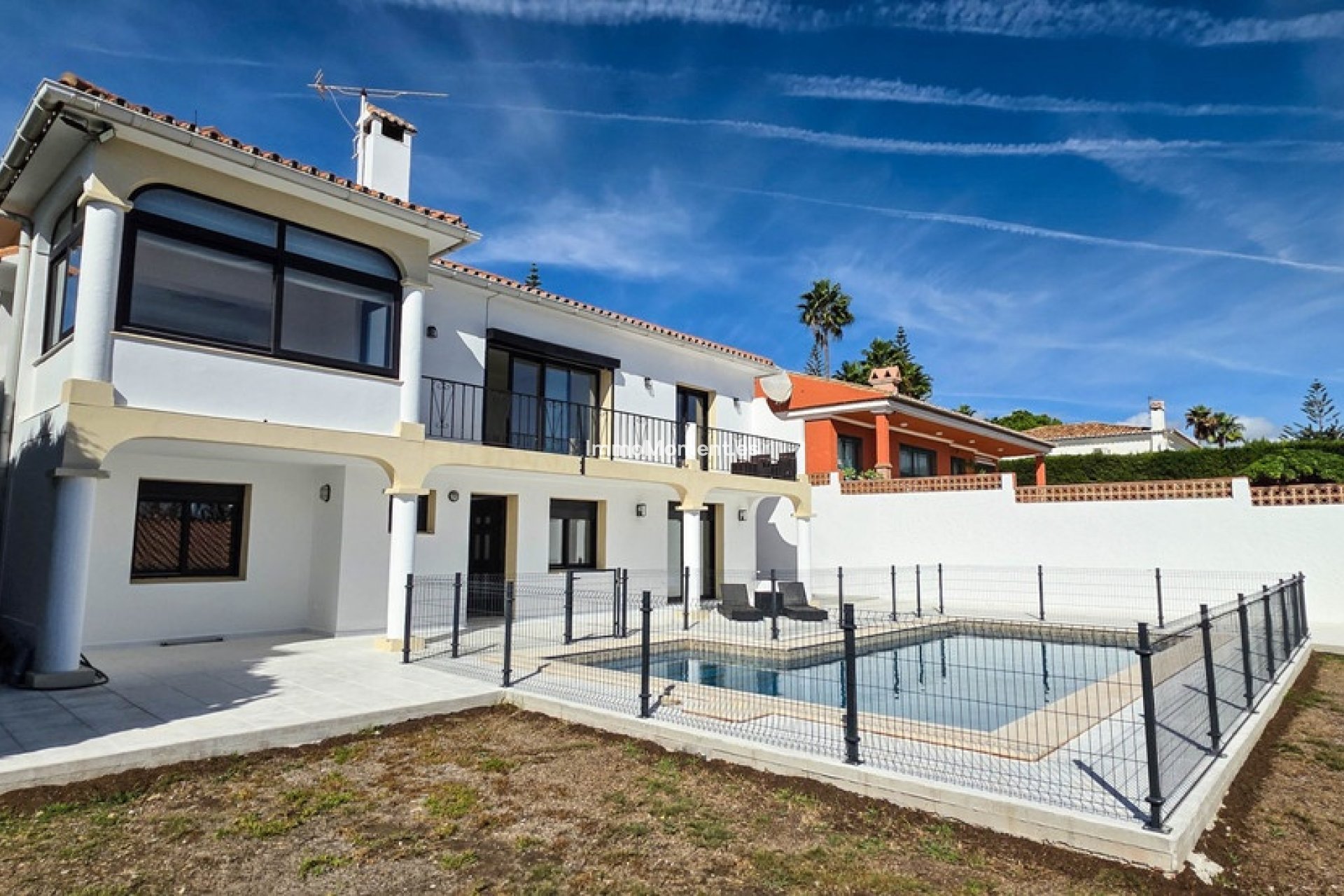 Resale - Villa - Manilva