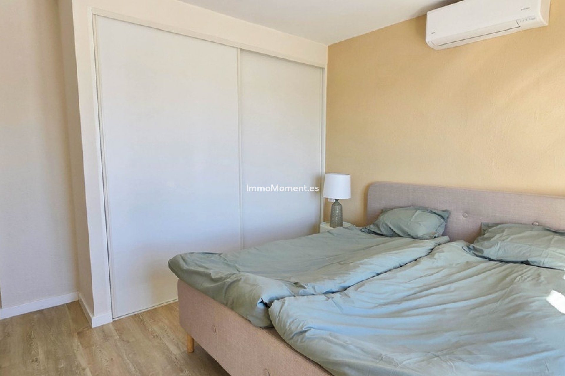 Resale - Villa - Manilva