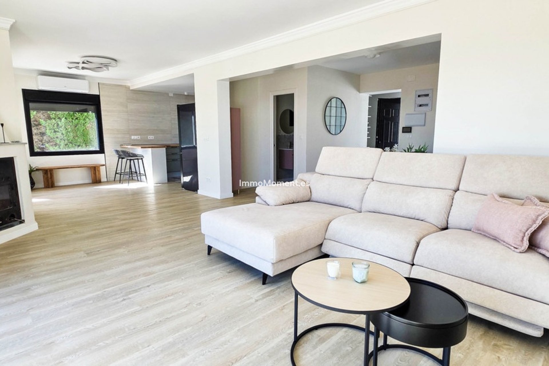 Resale - Villa - Manilva