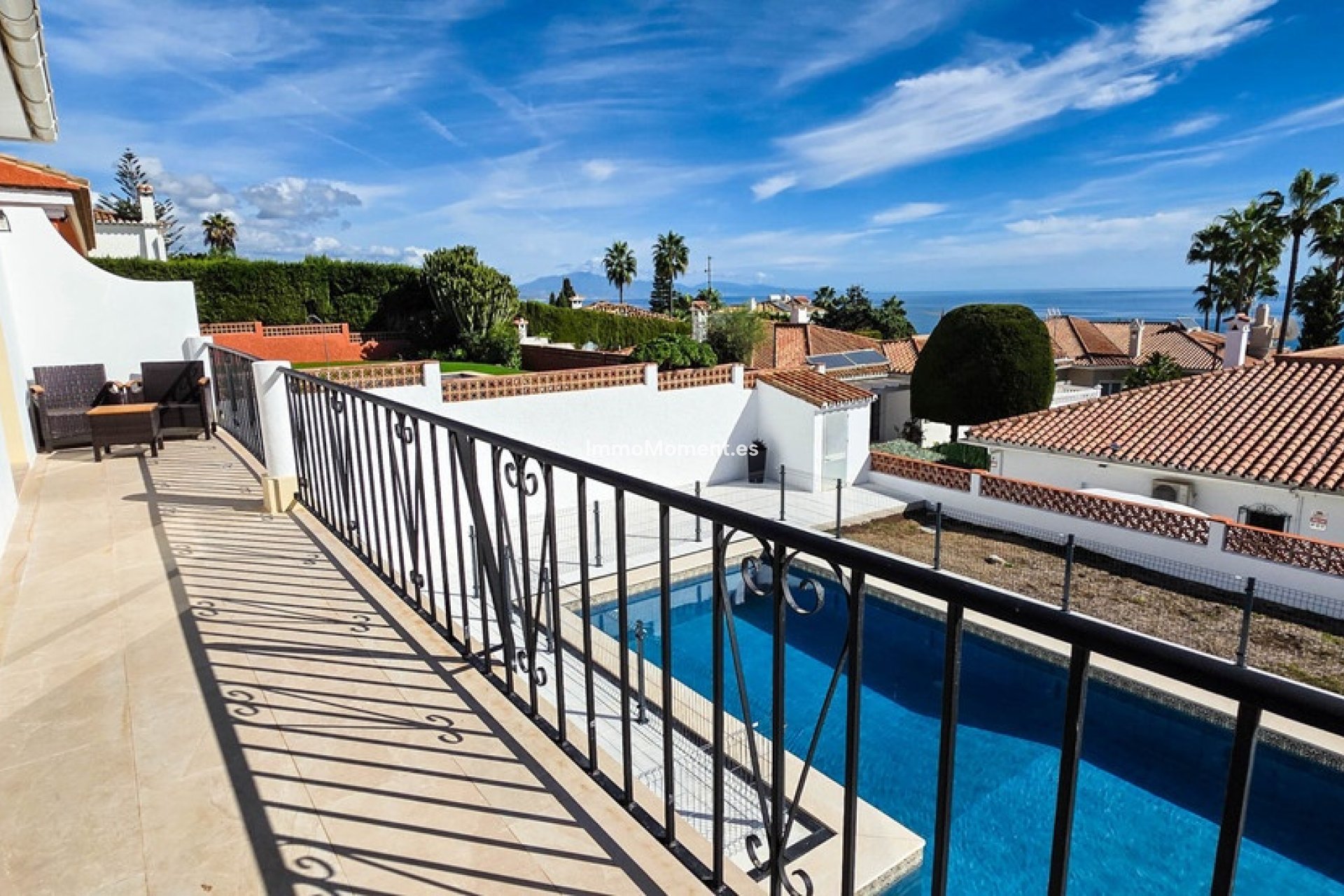 Resale - Villa - Manilva