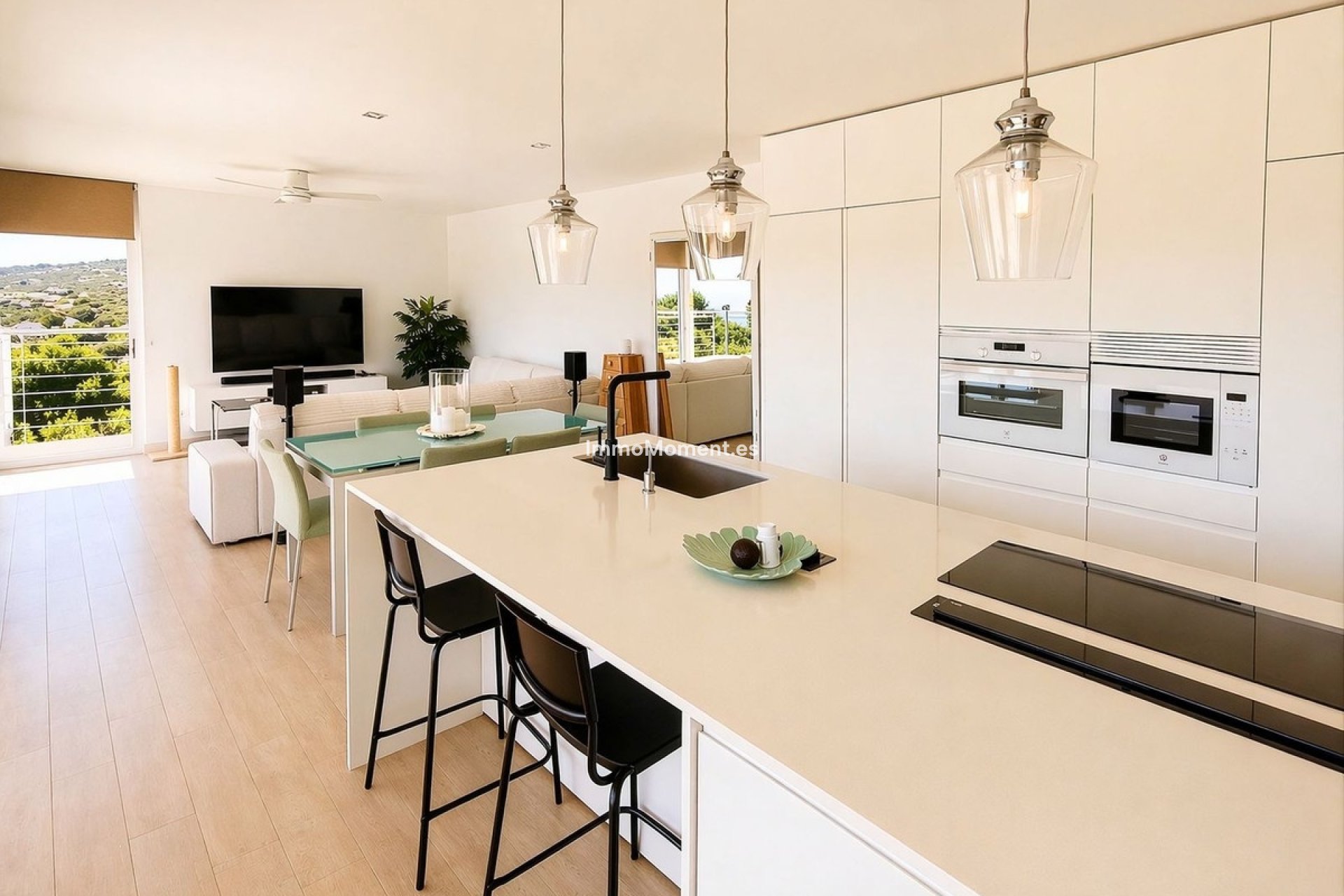 Resale - Villa - Manilva