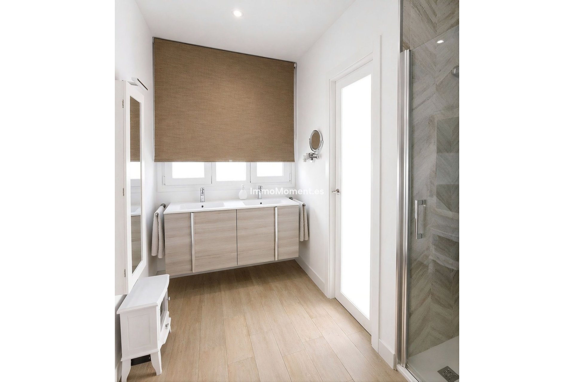 Resale - Villa - Manilva