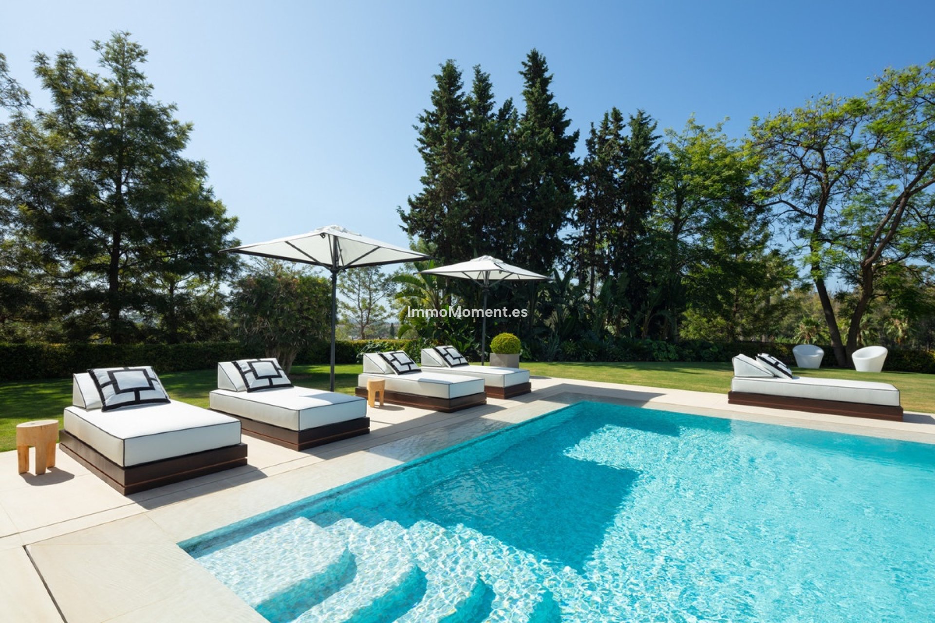 Resale - Villa - Marbella - Aloha