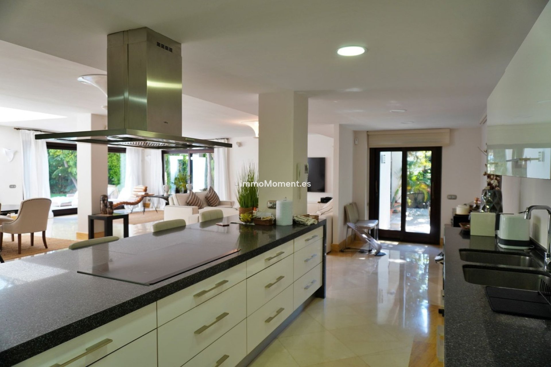 Resale - Villa - Marbella - Aloha