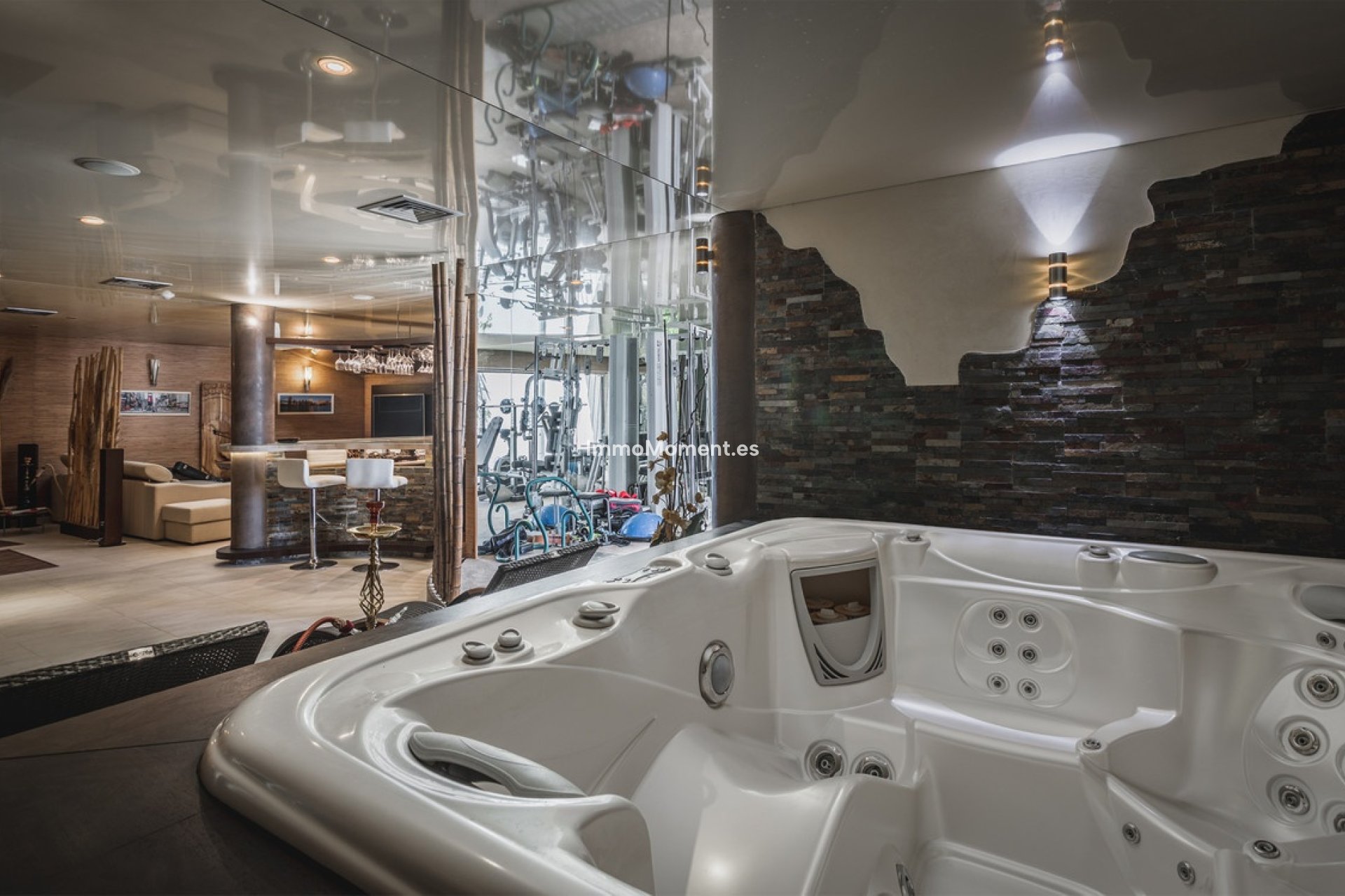 Resale - Villa - Marbella - Altos de los Monteros