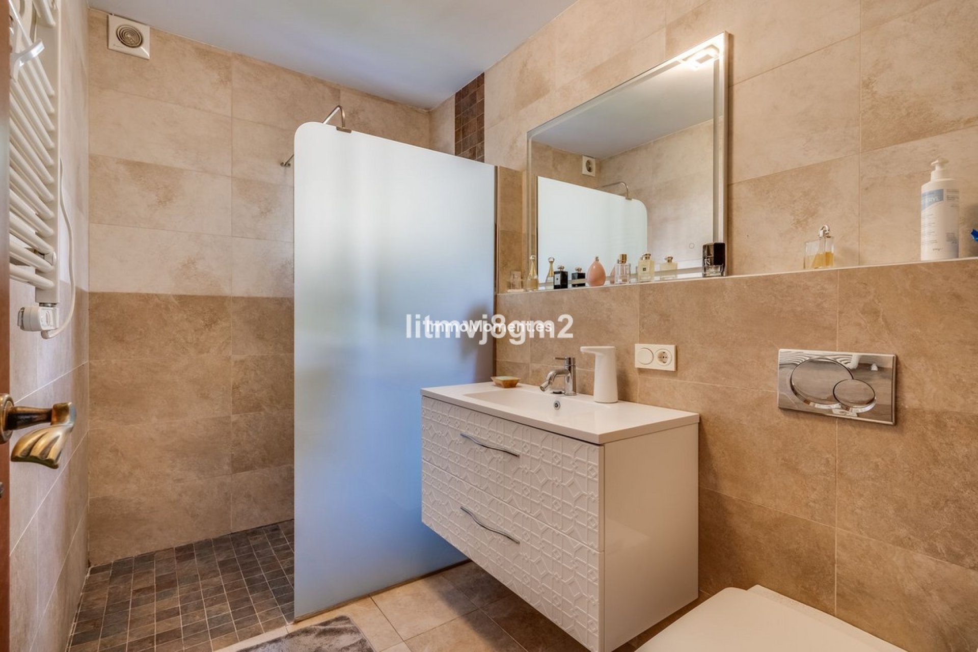 Resale - Villa - Marbella - Artola