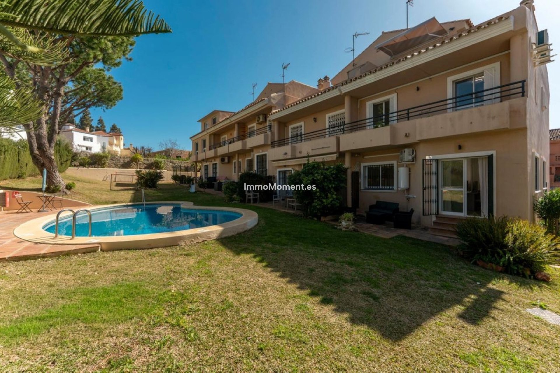 Resale - Villa - Marbella - Artola