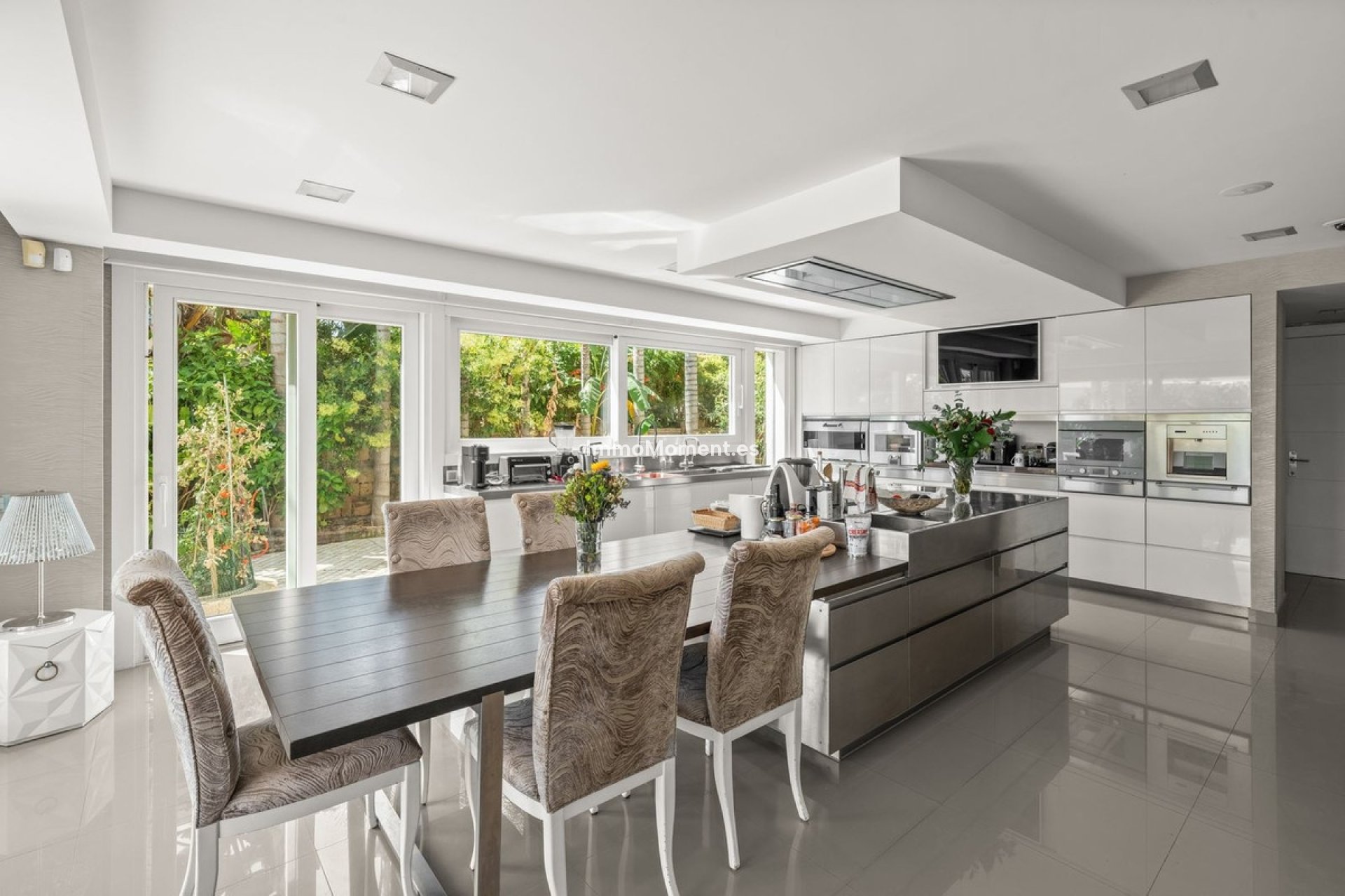 Resale - Villa - Marbella - Bahía de Marbella